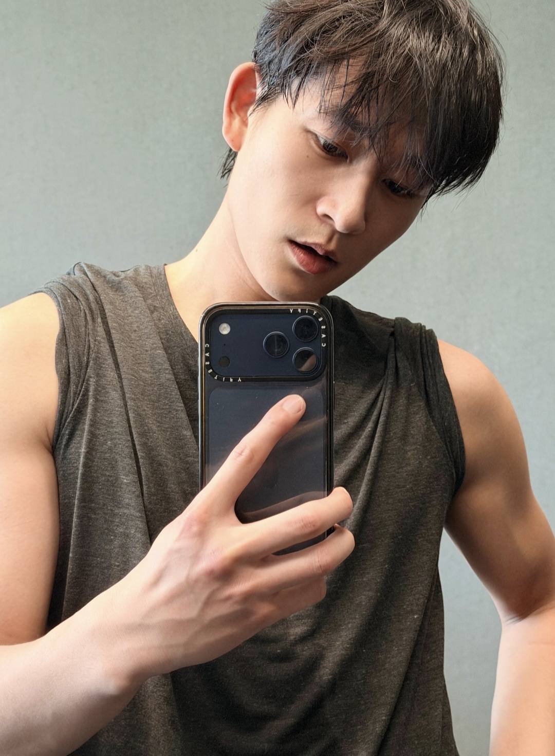 中國短劇吧 - #張旋 戲外 #自拍照 好年輕好帥啊🤩 今天在他的小紅書更新的 #張旋劇單 🔗https://www.facebook.com ...