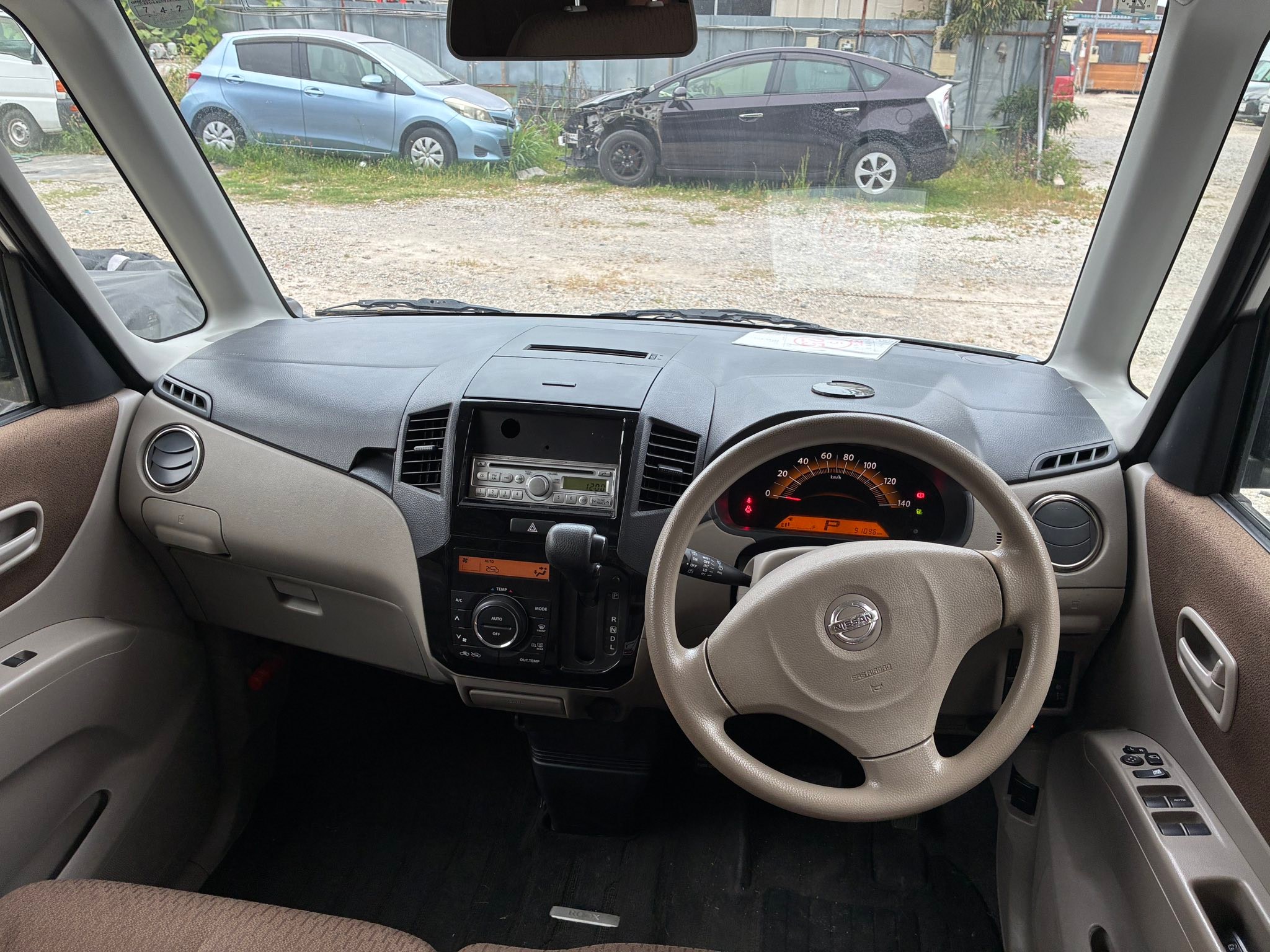 Nissan Roox 2011