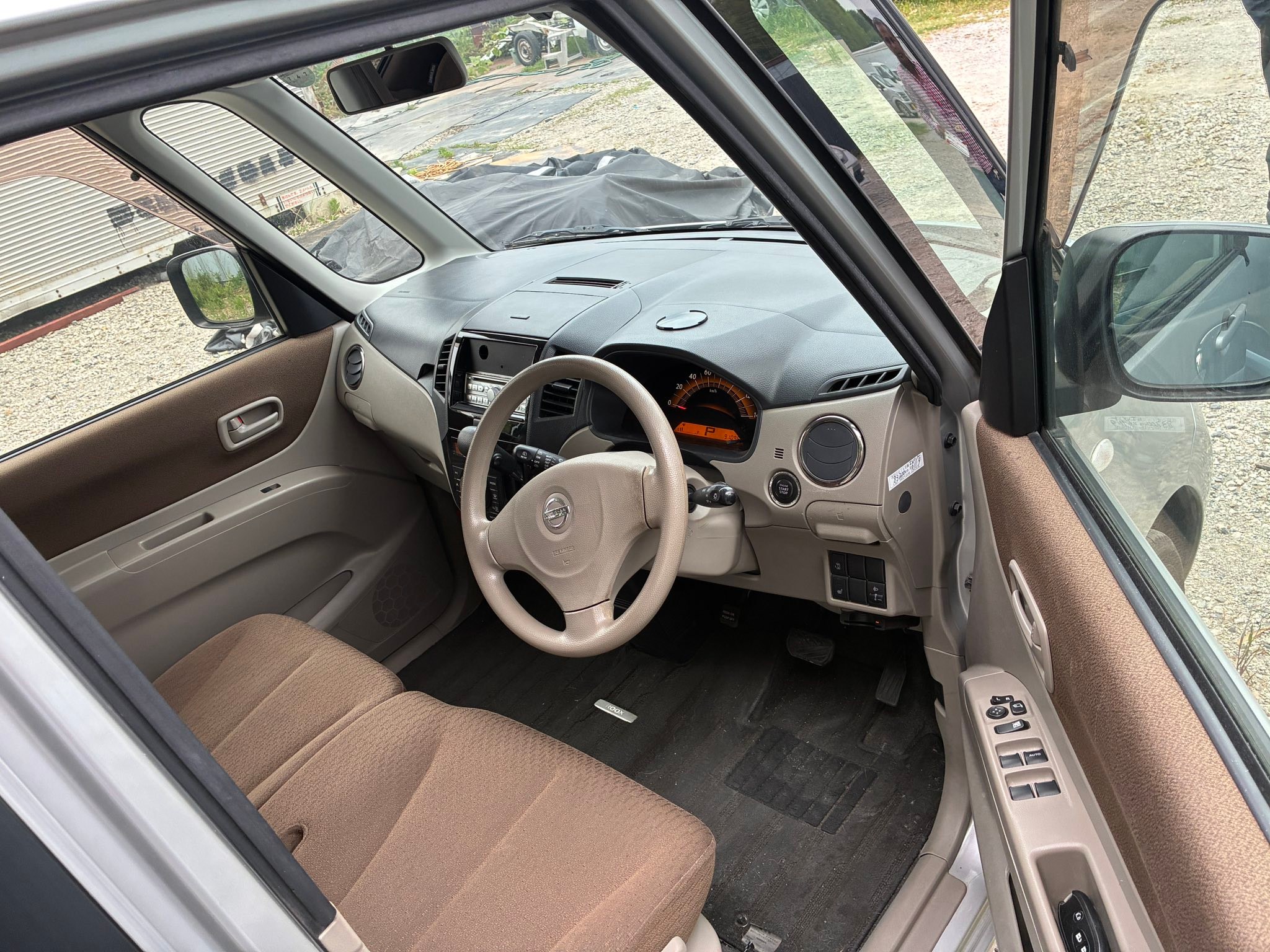 Nissan Roox 2011