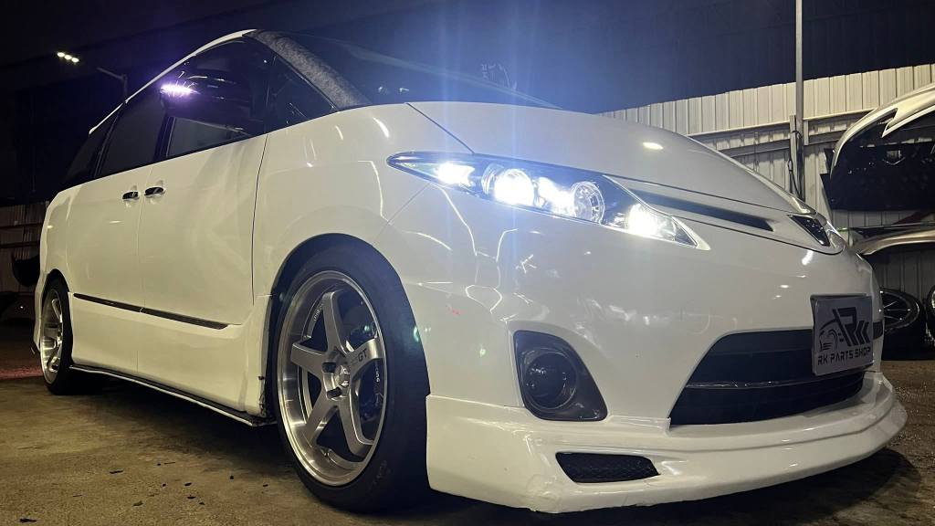 Estima ACR50