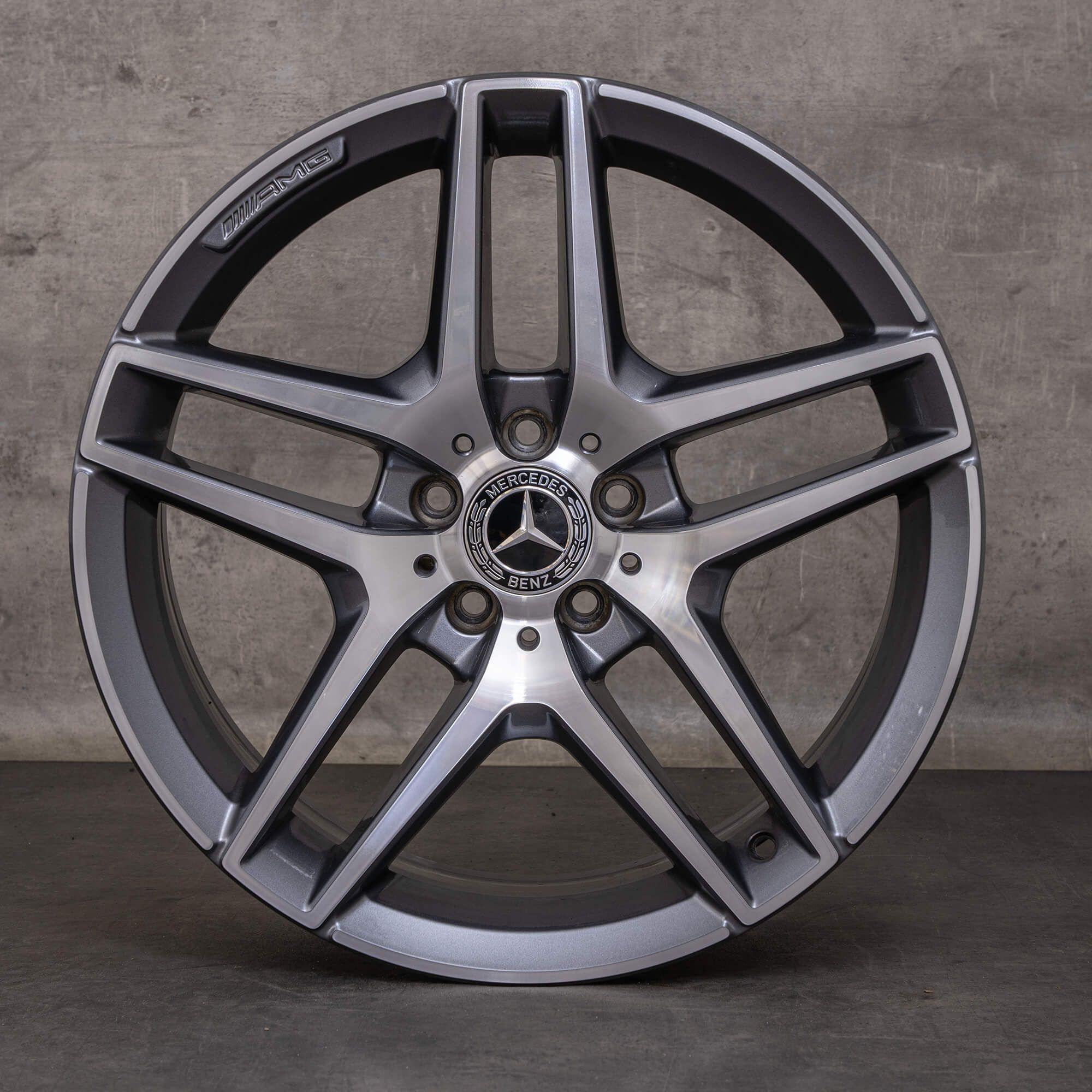 Mercedes-Benz W212 E250 ? 18 Inch AMG Wheel Design