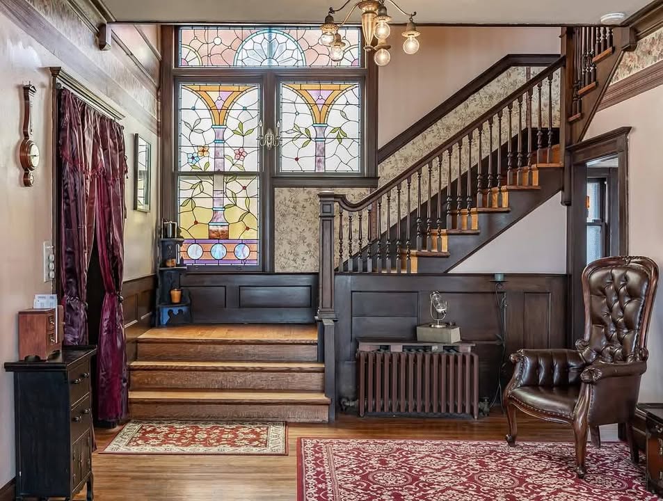 Historic Victorian home for sale in Pontiac, IL