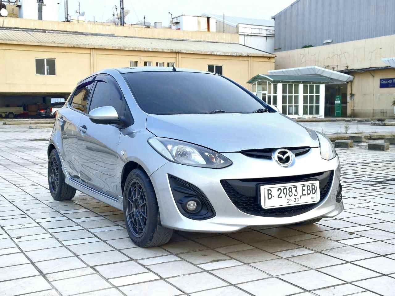 2012 Mazda 2 type R sports hatchback Mazda2