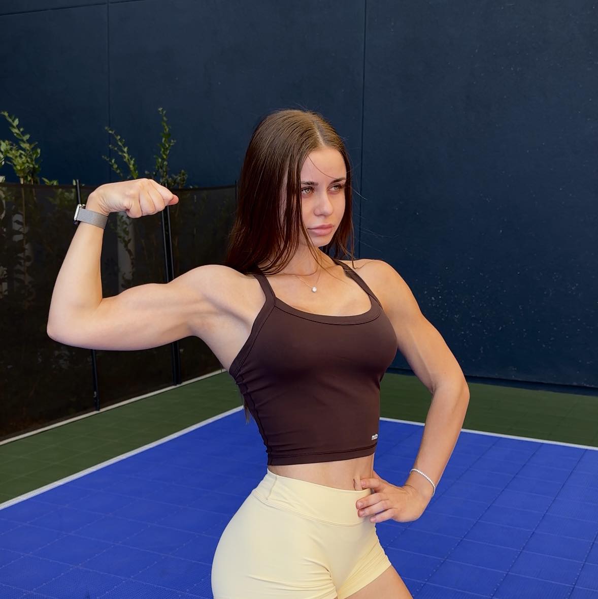 LOWER BODY WORKOUT — COMMON MISTAKES⚠️ ️ 1. LUNGE Keep your knee ...