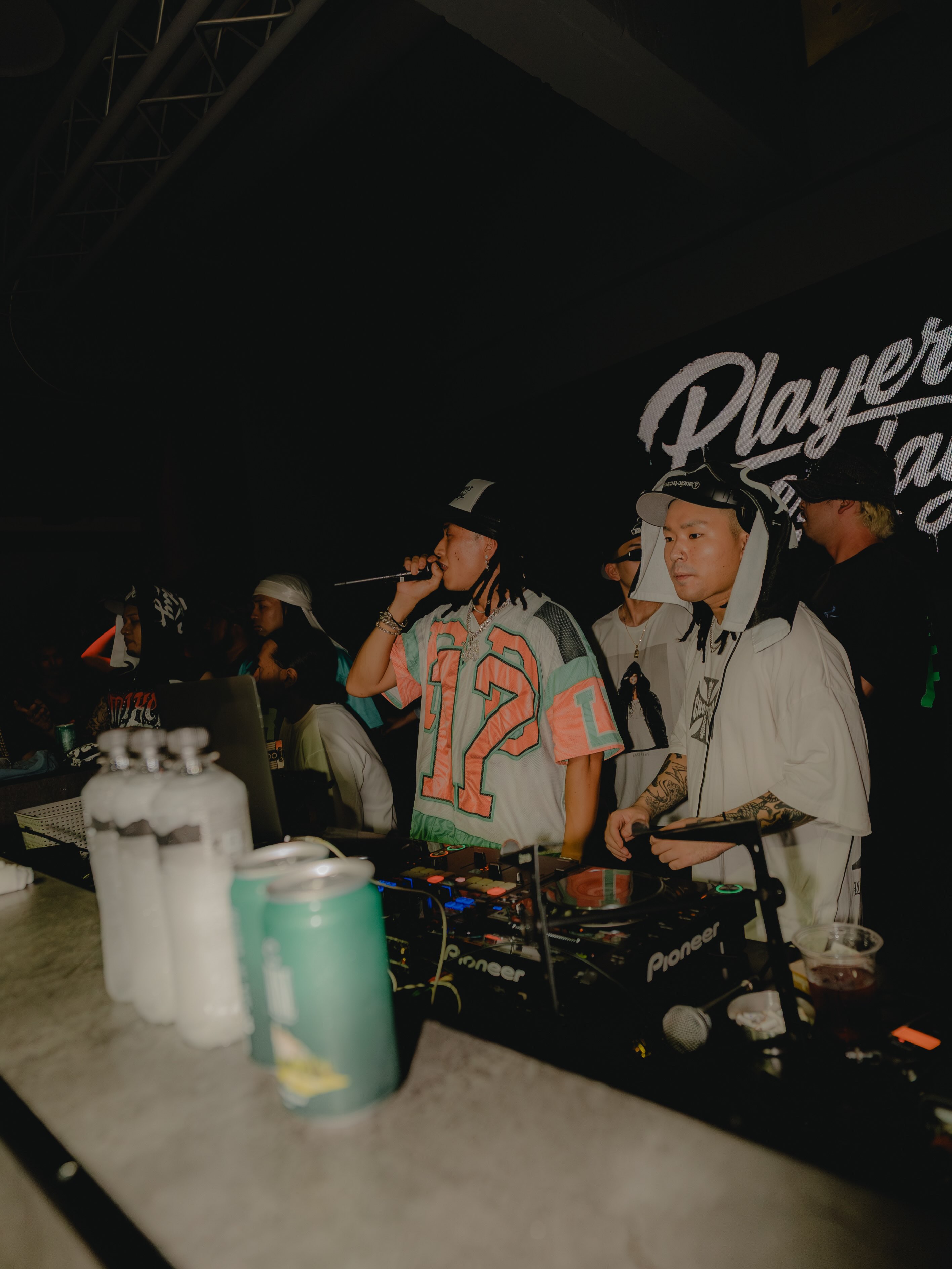 ellow Bucks - ¥ellow Bucks updated their cover photo.