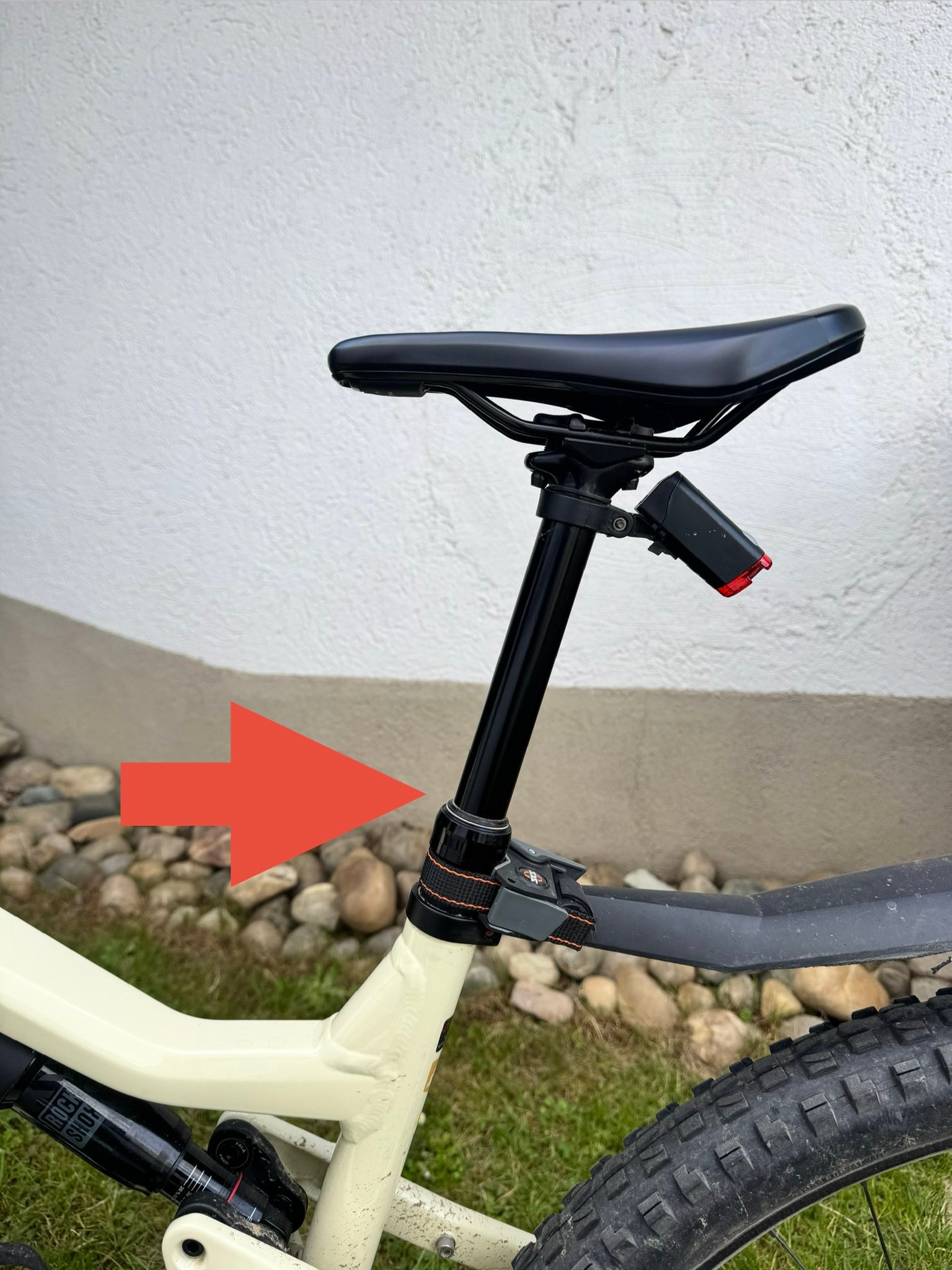trekkingrad herren 28 zoll alu Airtracks Trekking Fahrrad TR.2835 24 Gang Shimano ALIVIO RD-M3100 SGS - Schwarz Matt clamp-bolt-count:2 GRÖSSE:EU 47 Sigma BC 7.16 mit