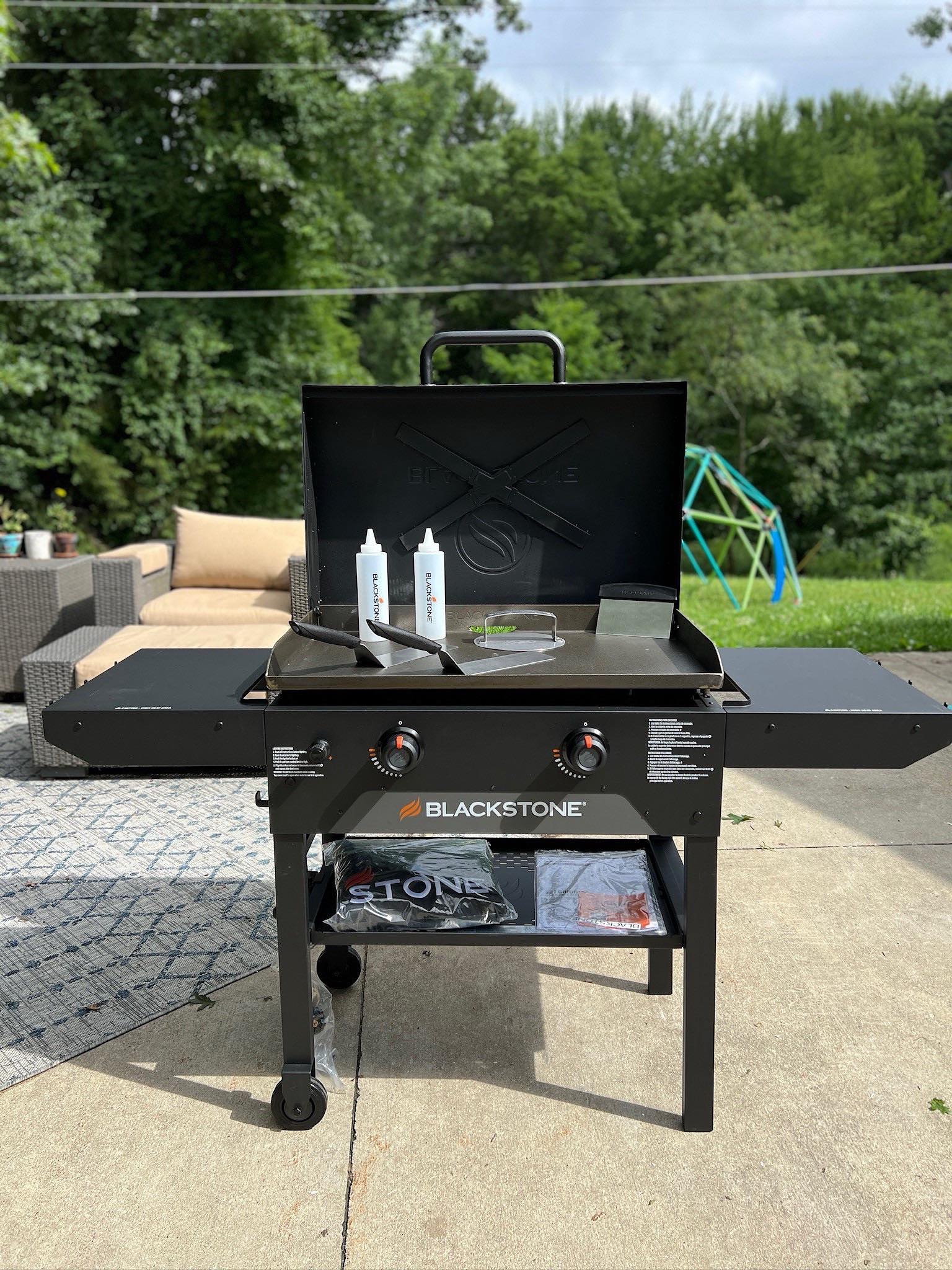 Let's take a tour of the Lowe's Original 28” Blackstone Griddle