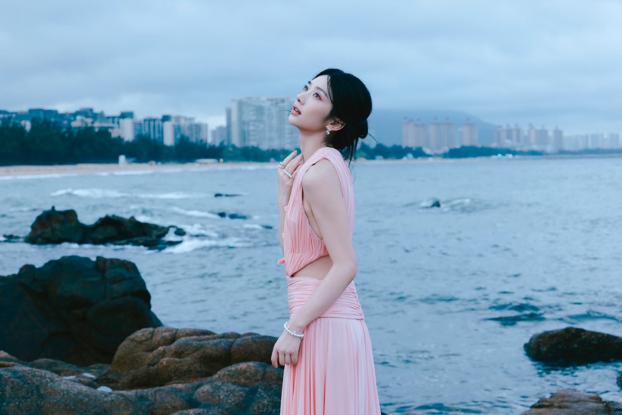 河北彩伽（日本AV女优） PharfaiteShowcase2のランウェイの時に ファン 