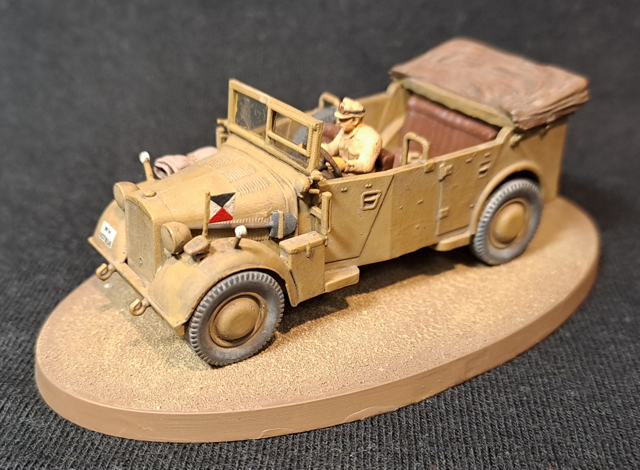 North Africa - 1941-1943 Horch 901 Kfz. 15 Scale: 1/72 Model: Mussini