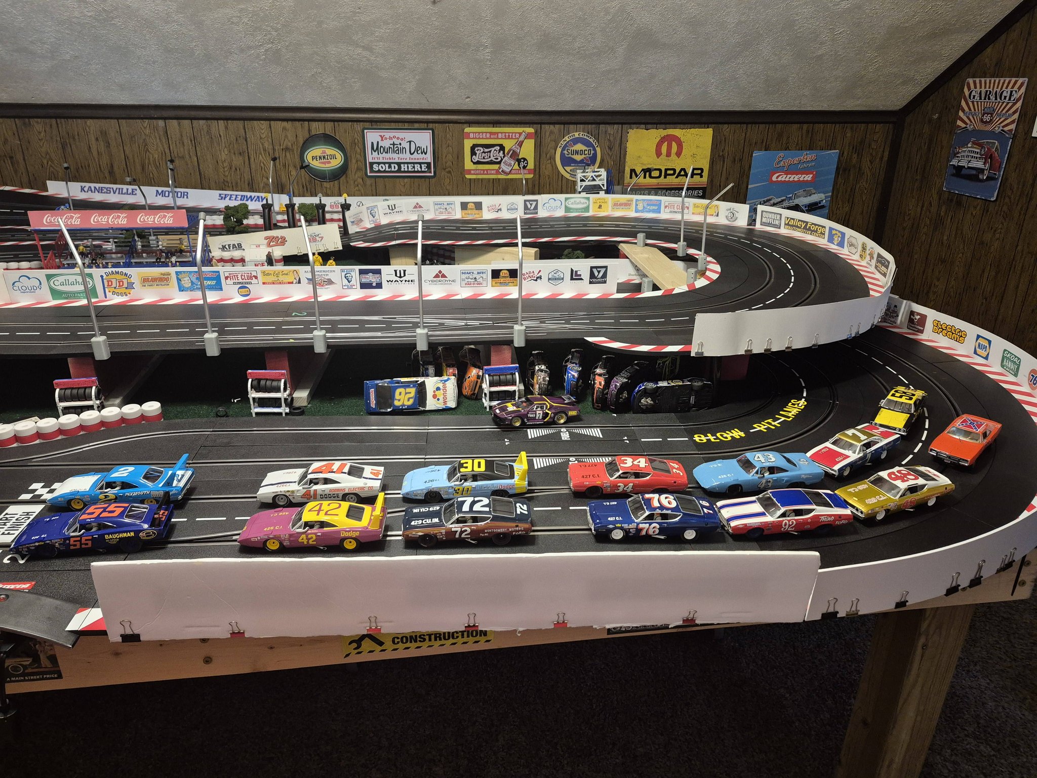 Carrera DIGITAL 132 NASCAR Daytona Challenge Slot Car Set