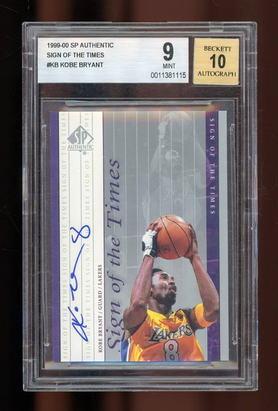Kobe Bryant BGS 9.5 auto card pull