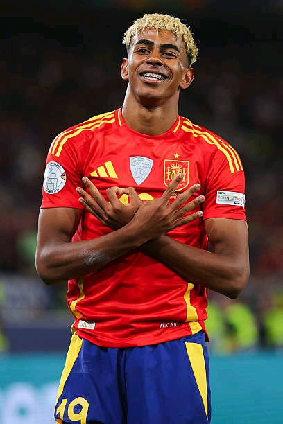 The video of Lamine Yamal celebrating Morocco's victory over Spain