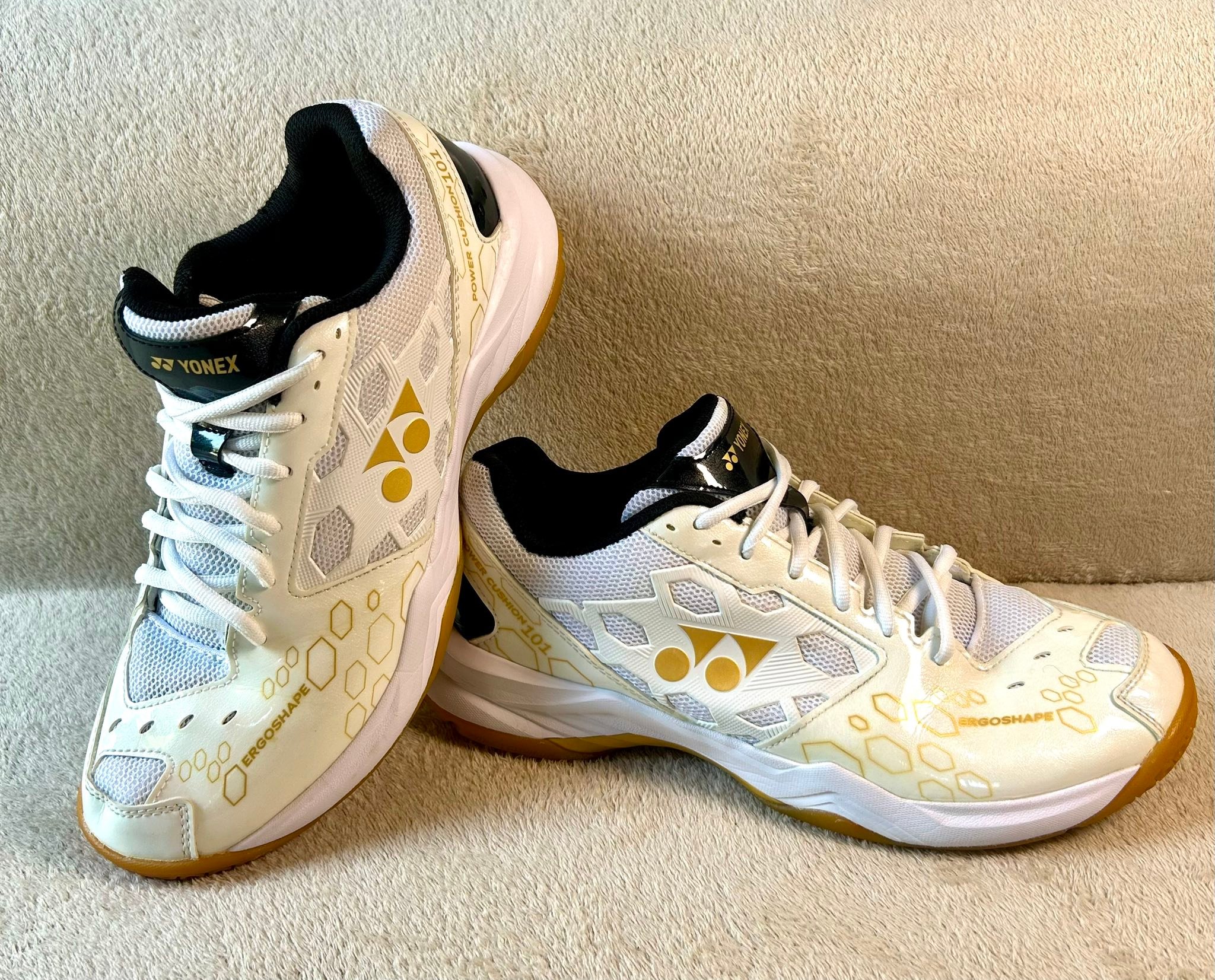 Mens Size 13 Yonex Quattro Fit indoor court shoes. Excellent shoe