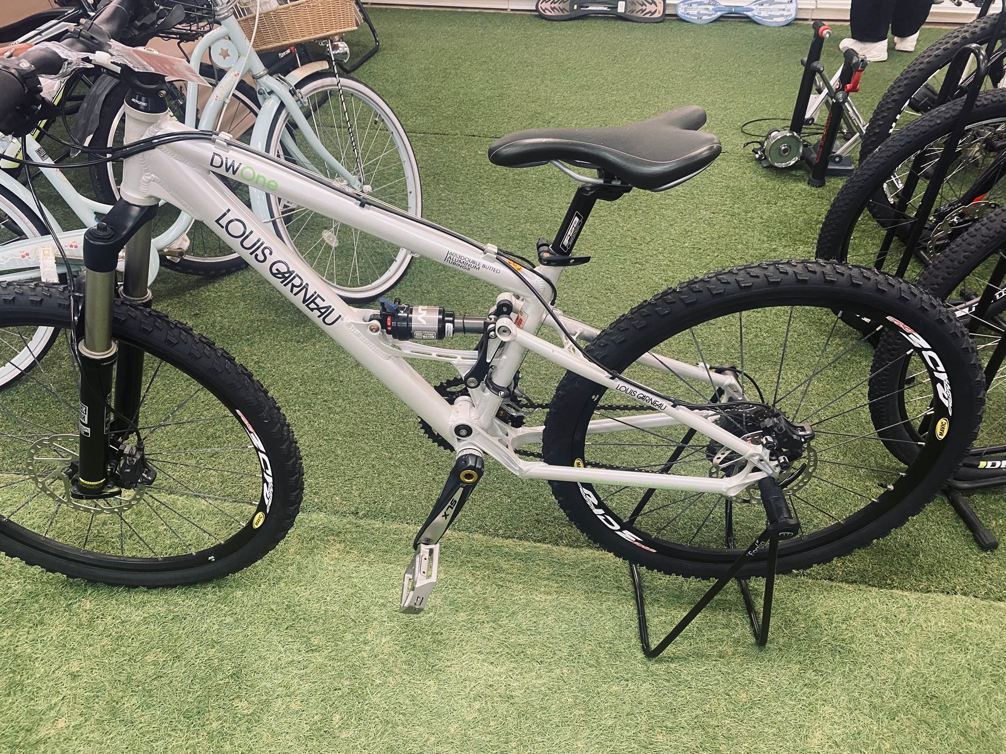 Downhill mountain bike for sale