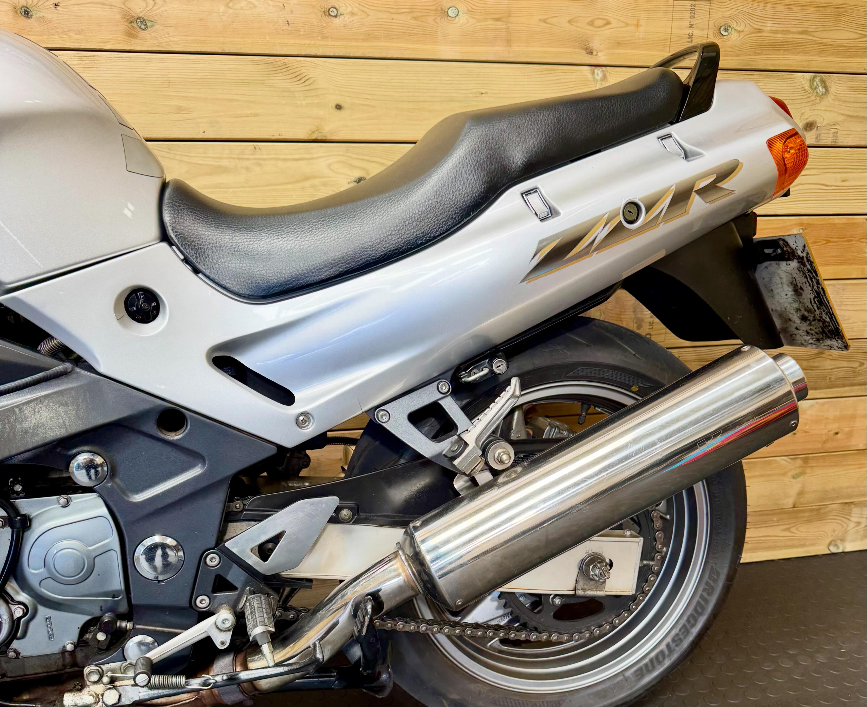 Kawasaki Zx 600 : 2003 (53) model : ONLY 5511 WARRANTED MILES
