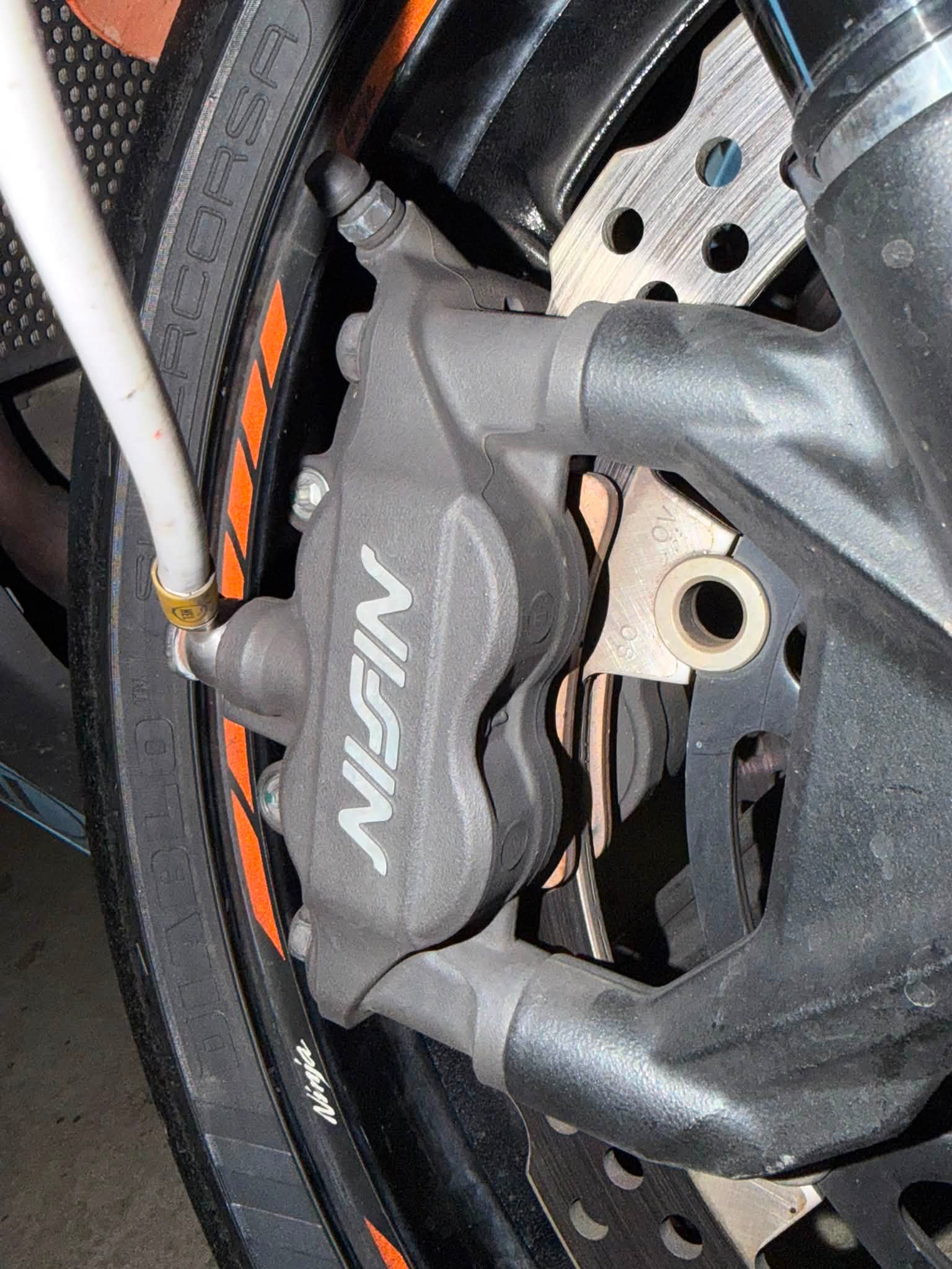What Brembo race pads fit 2021 ZX-6R 636 ABS stock calipers?