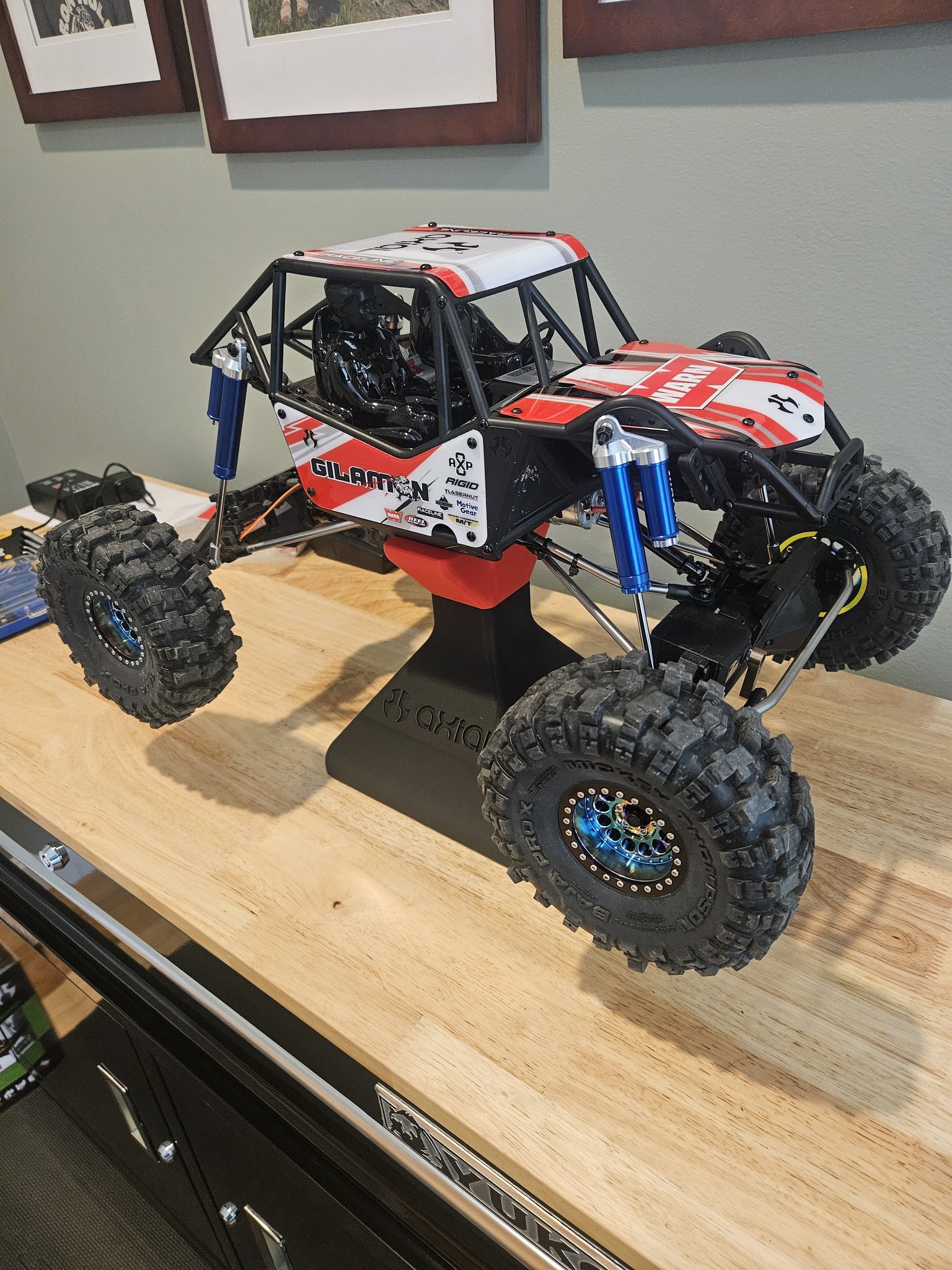 AXI-1207T2 1/8 AXP8 GILAMON 2.2 4X4 RTR BRUSHED TRAIL BUGGY: RED - My