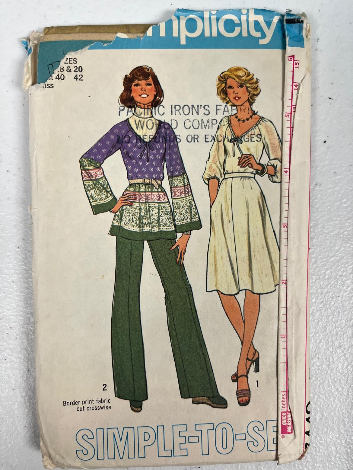 昭和レトロ　洋裁 1976 Simplicity pattern 7699 for denim and flannel dresses