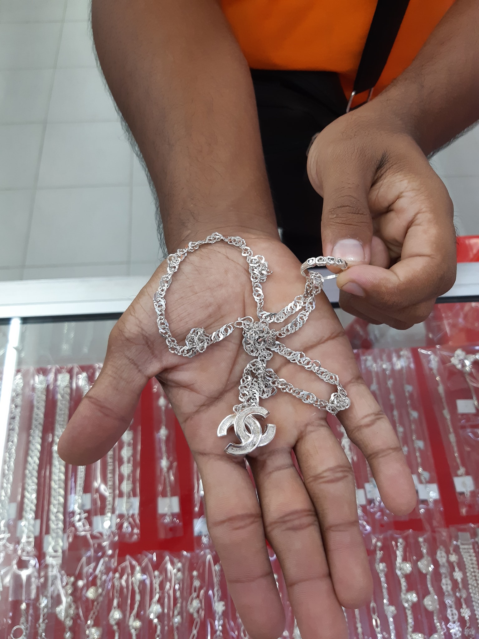 Kim Yit Jewellery 金玉白金银水晶首饰店