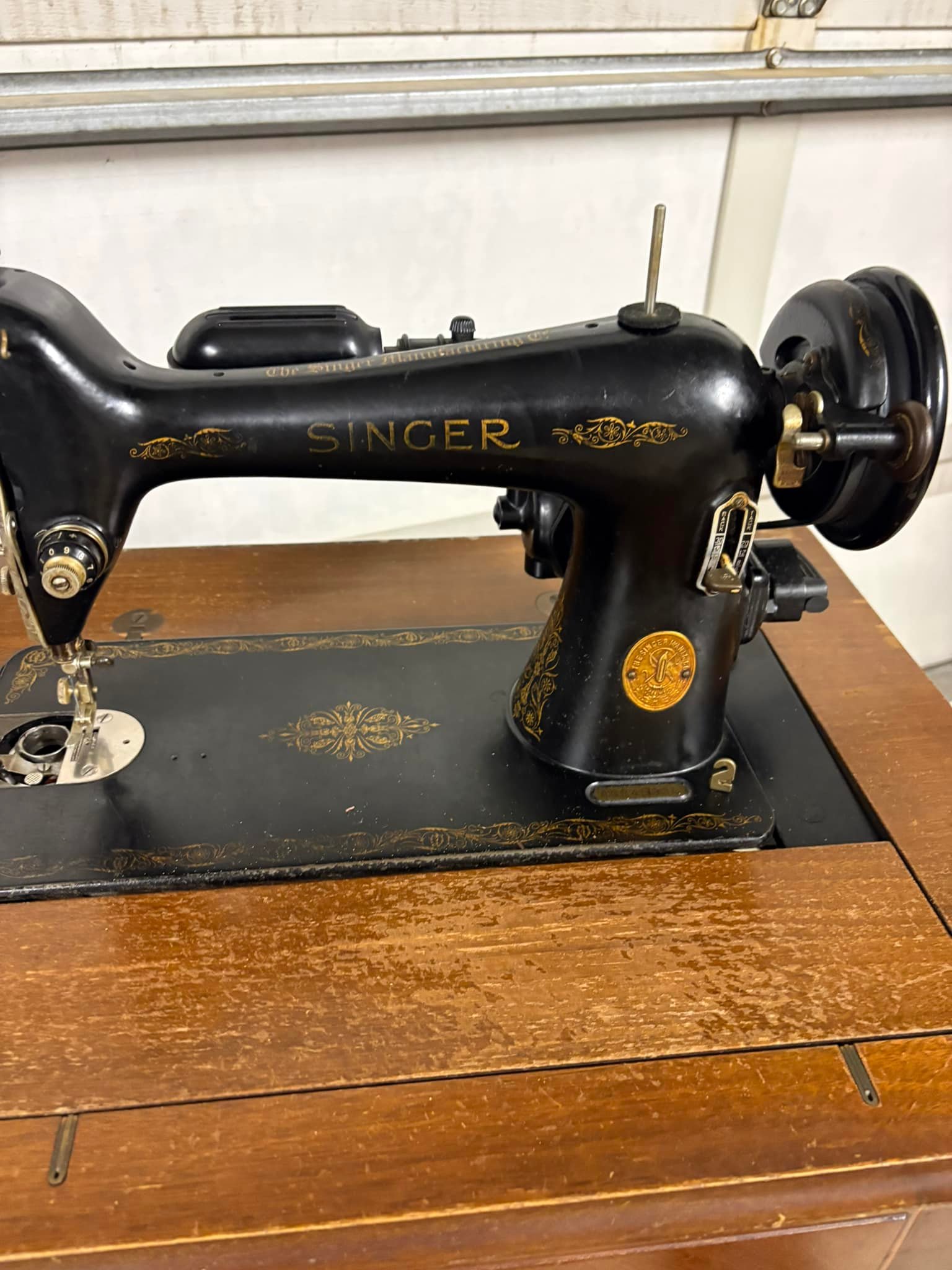 Identifying a Vintage Singer Sewing Machine Model