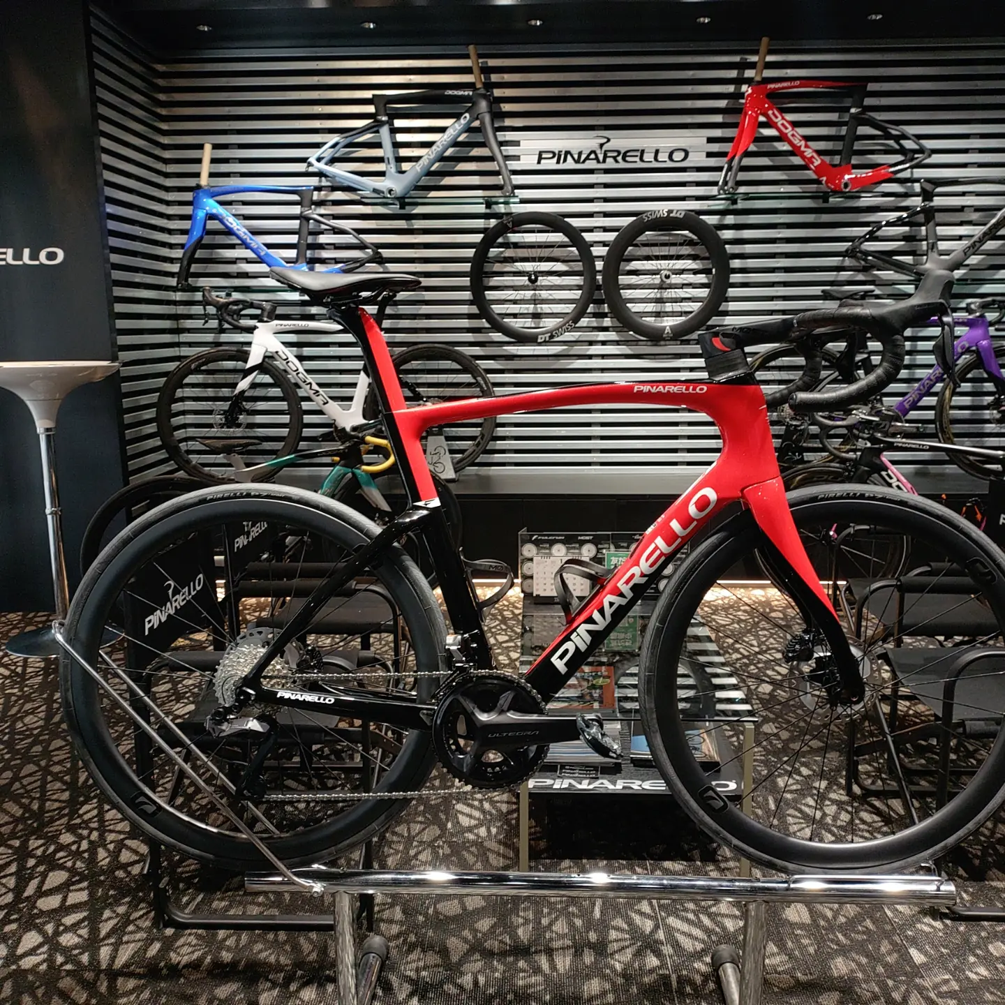 ペダリストピナレロショップ横浜 - ご納車バイクご紹介 PINARELLO F7 カラーD101 RAZOR RED... | Facebook