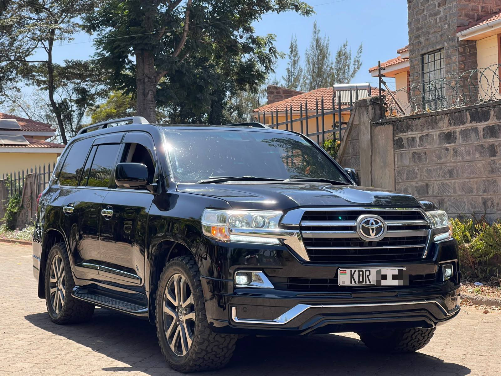 TOYOTA LANDCRUISER ZX Registration : KDR 4600CC (V8 )Petrol Engine