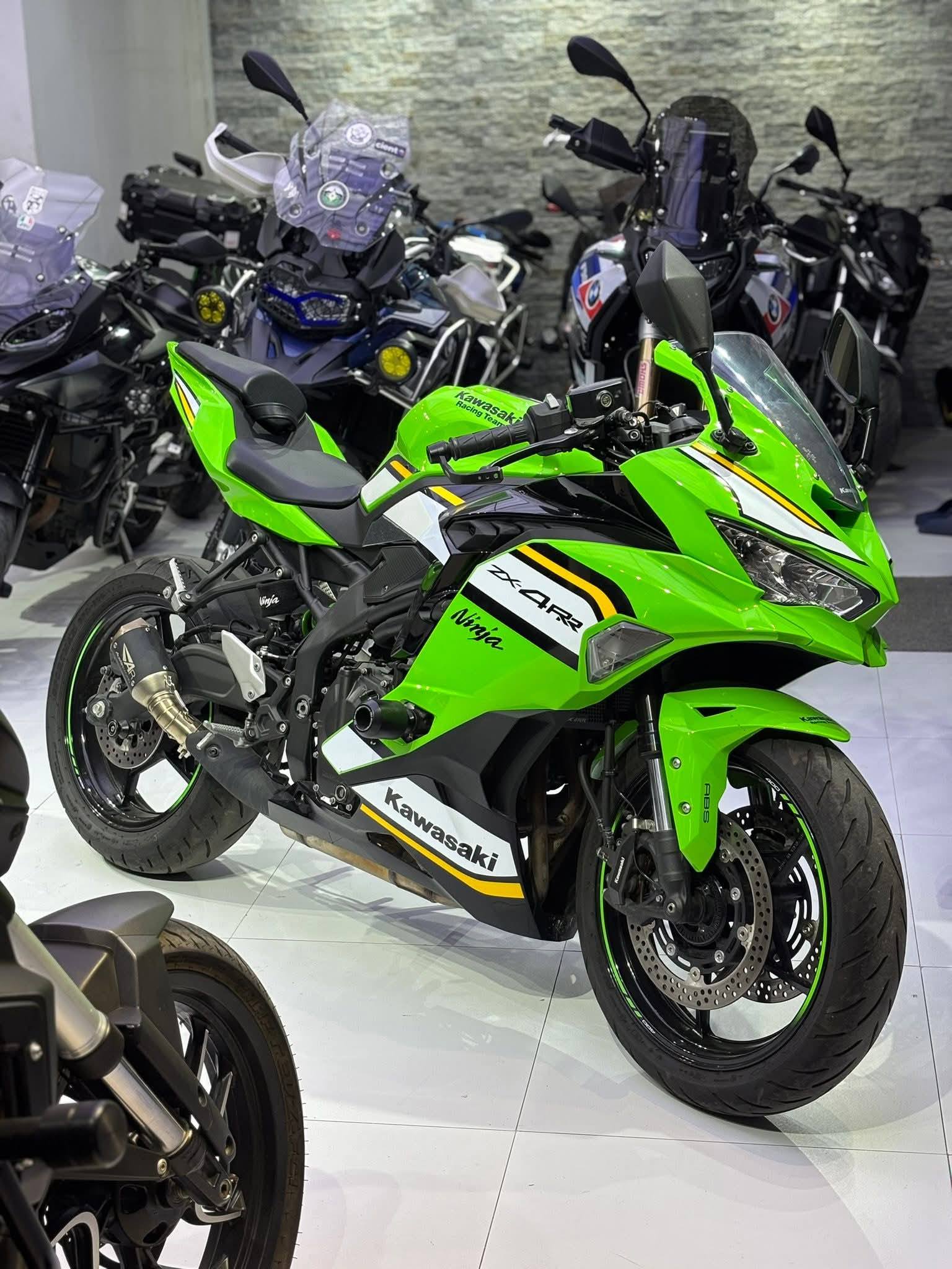 2025 Kawasaki ZX4RR for sale with accessories