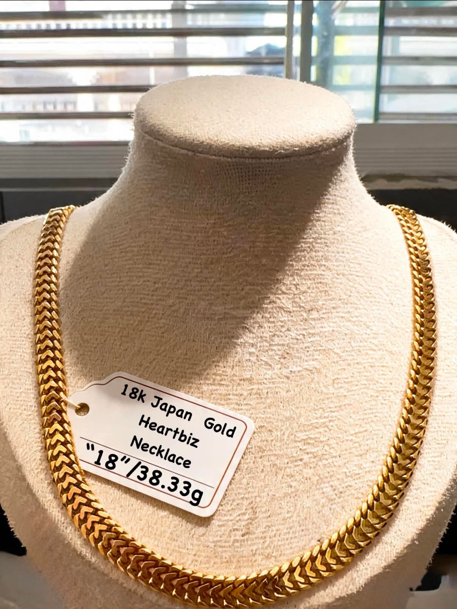 18k Japan gold heartbiz 8450 per grams