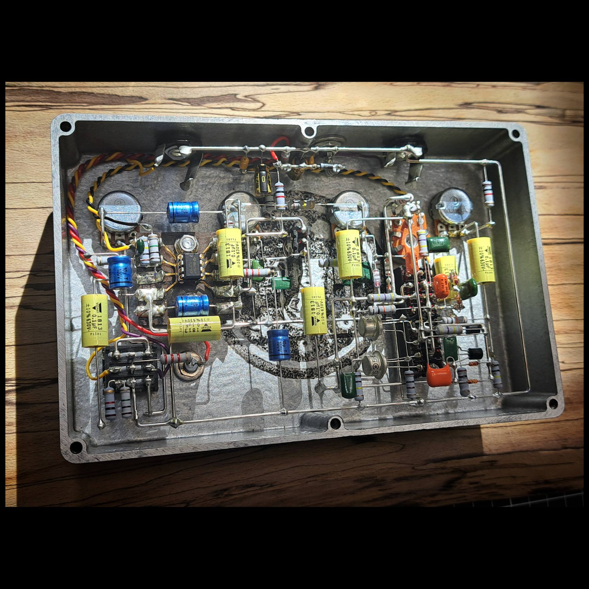 Building a Triangle Muff clone pedal with 2N5133 transistors
