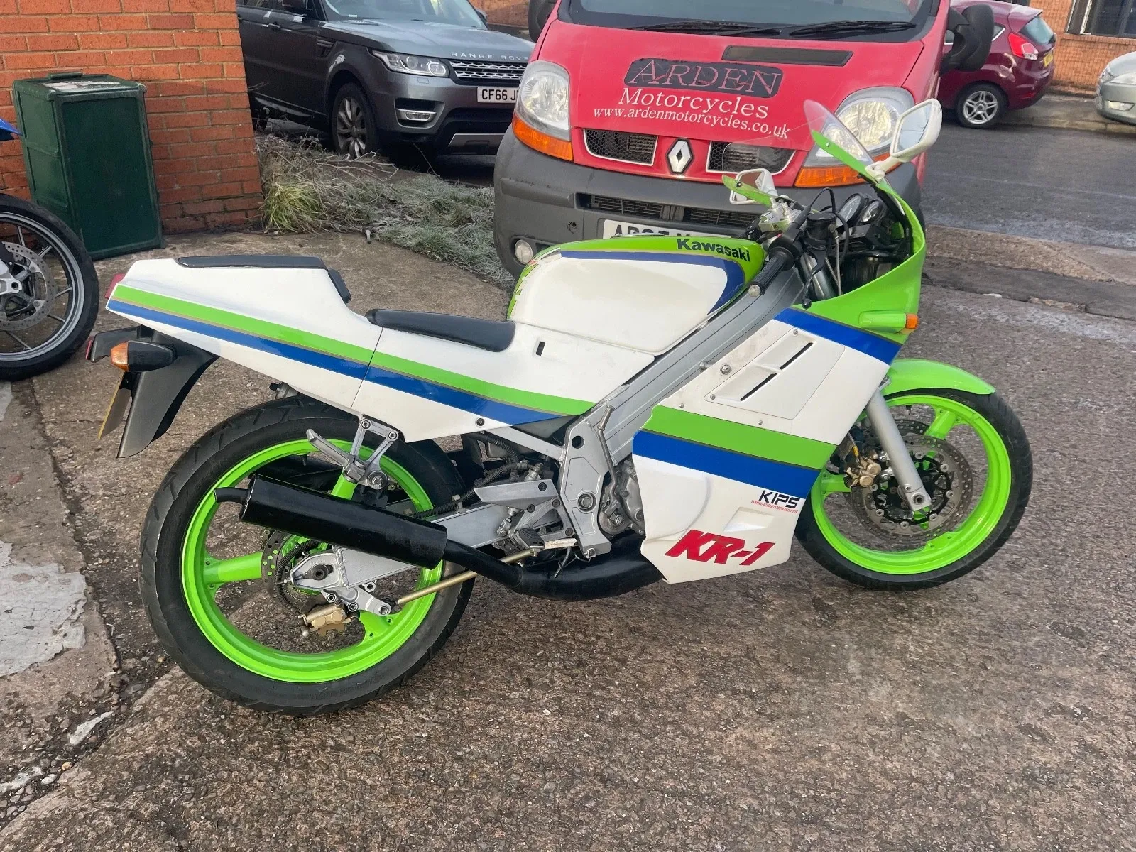 Check out this classic gem from the 80s, the 1989 Kawasaki Zxr 250
