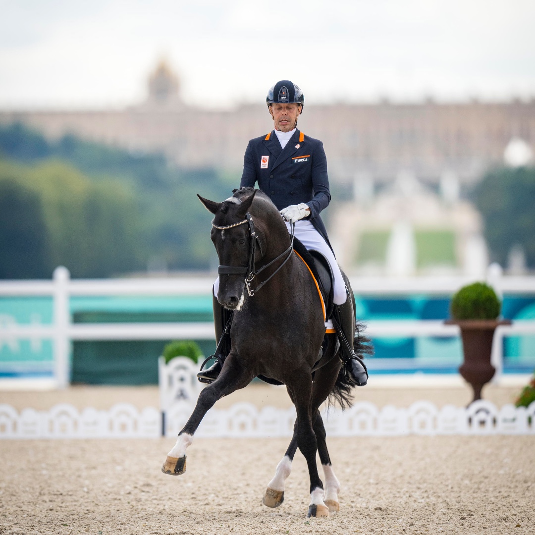 KNHS Paardensport - In de in Nispen bij Dressuurstal Argonaut verreden ...