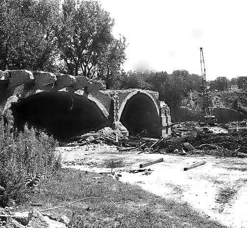 Walnut Street bridge destroyed during the 1972 flood.