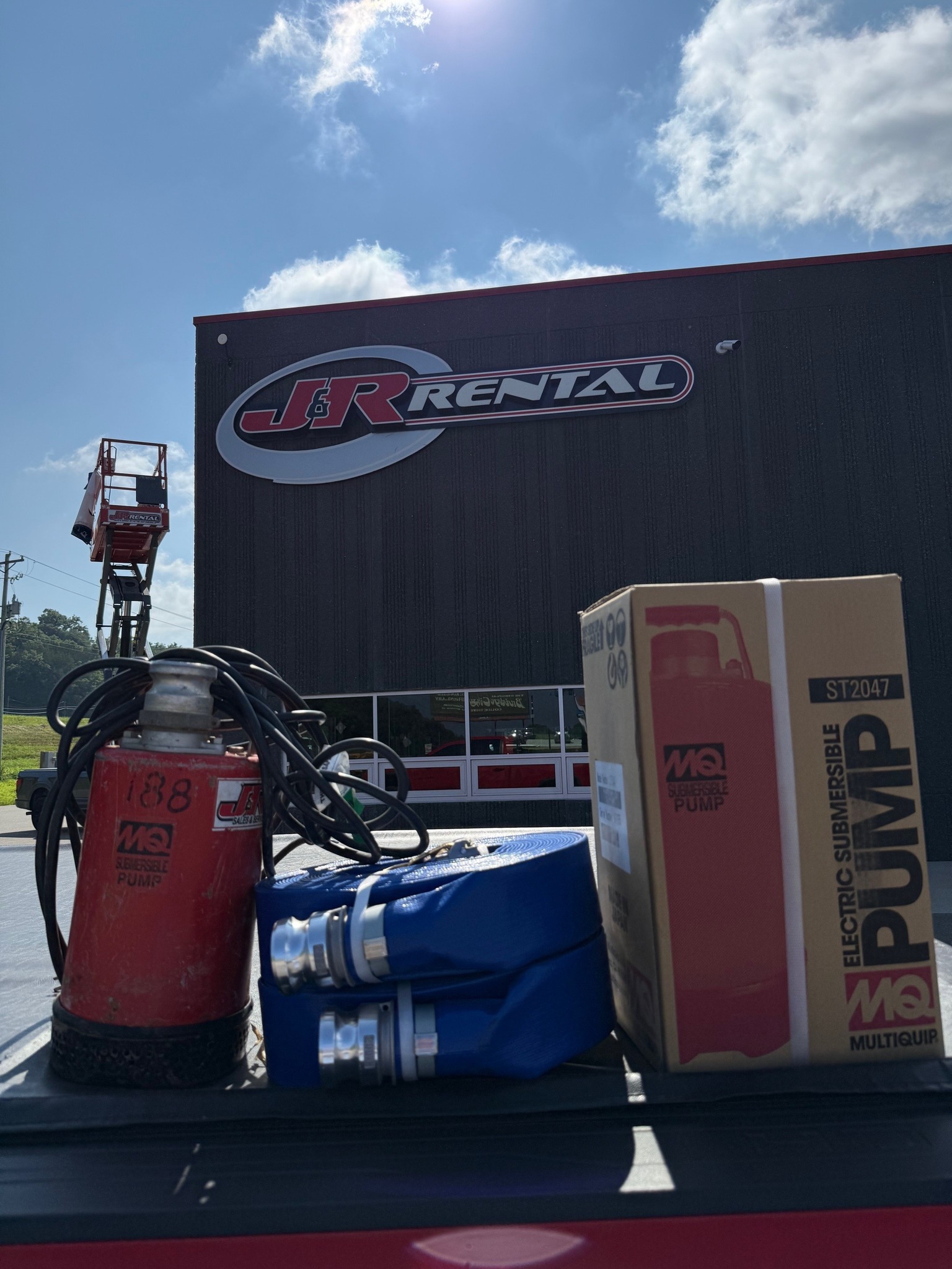 J & R Supply Inc | East Dubuque IL