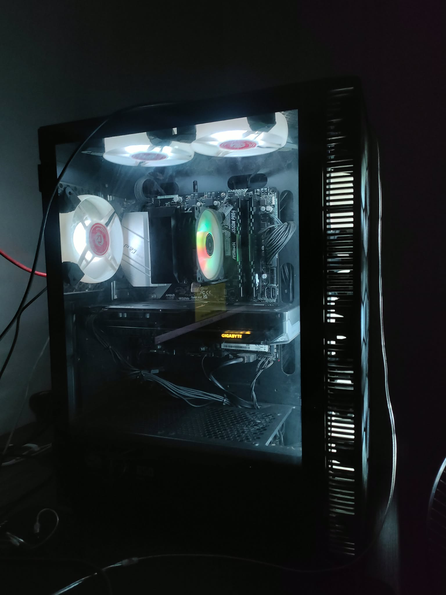 FOR SALE RYZEN 7 5700X ASROCK B550M PRO4 2X16 3200MHZ =32GB 500GB 