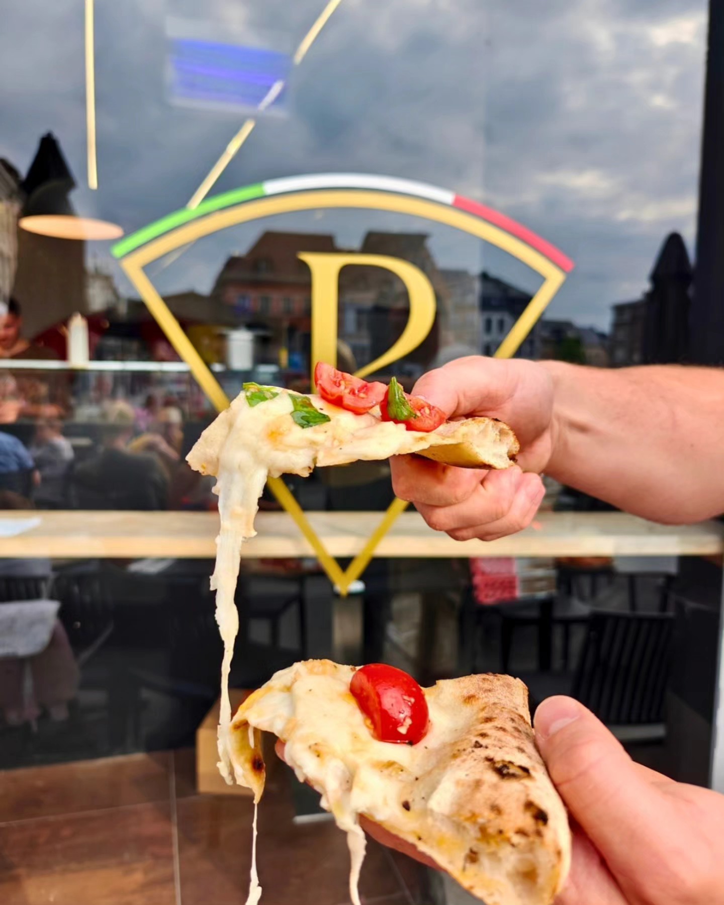 🍕 Fromage fondant, pâte croustillante... - Prova - Pizzeria | Facebook