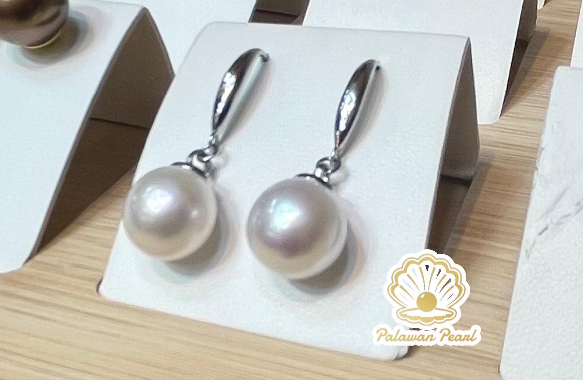8mm Silvery White South Sea Pearls in 18K Gold – Abs and Aynah Jewelry Shop