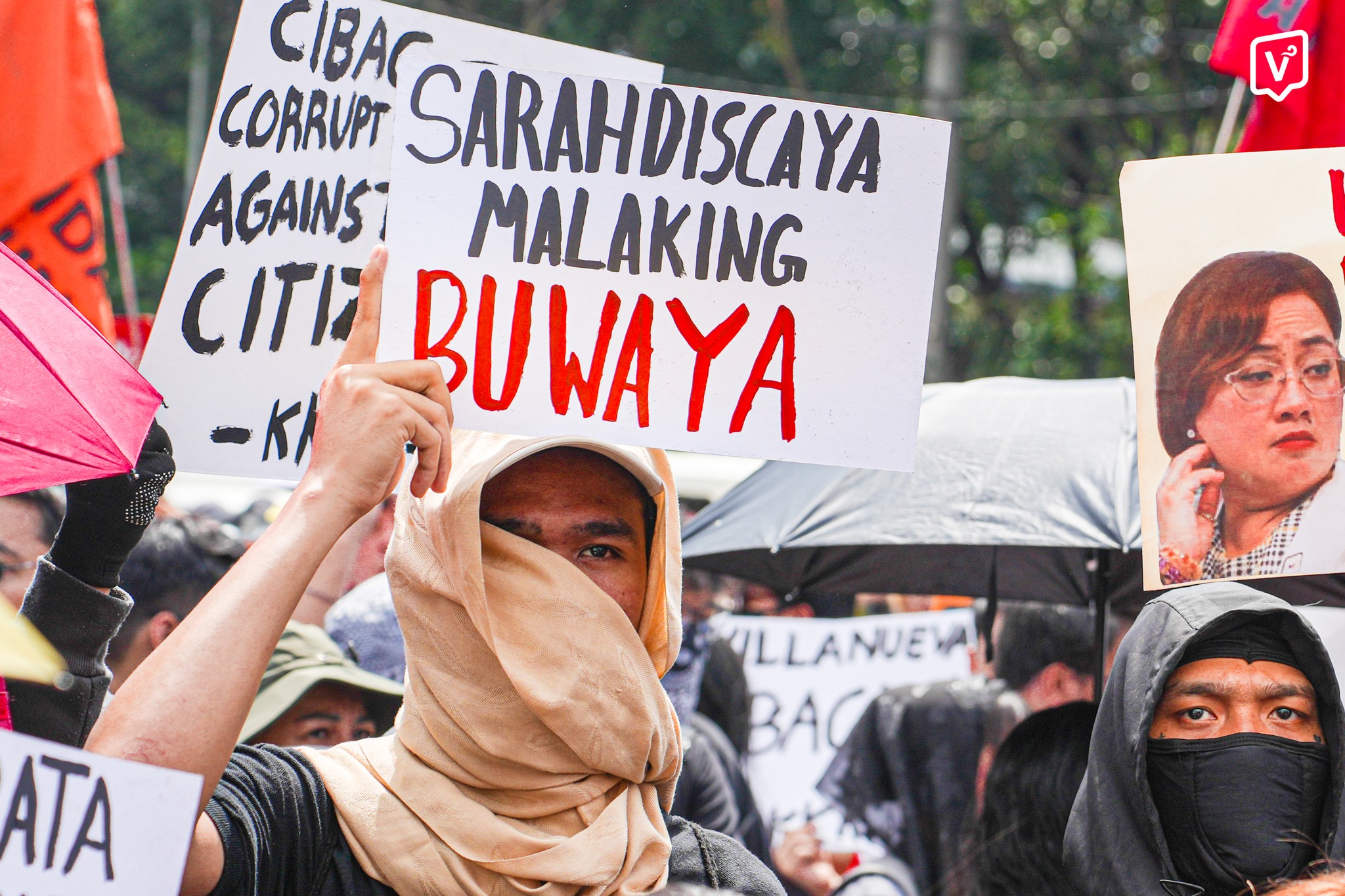 The Varsitarian - PROTESTORS RALLY VS. CORRUPTION AT EDSA SHRINE ...