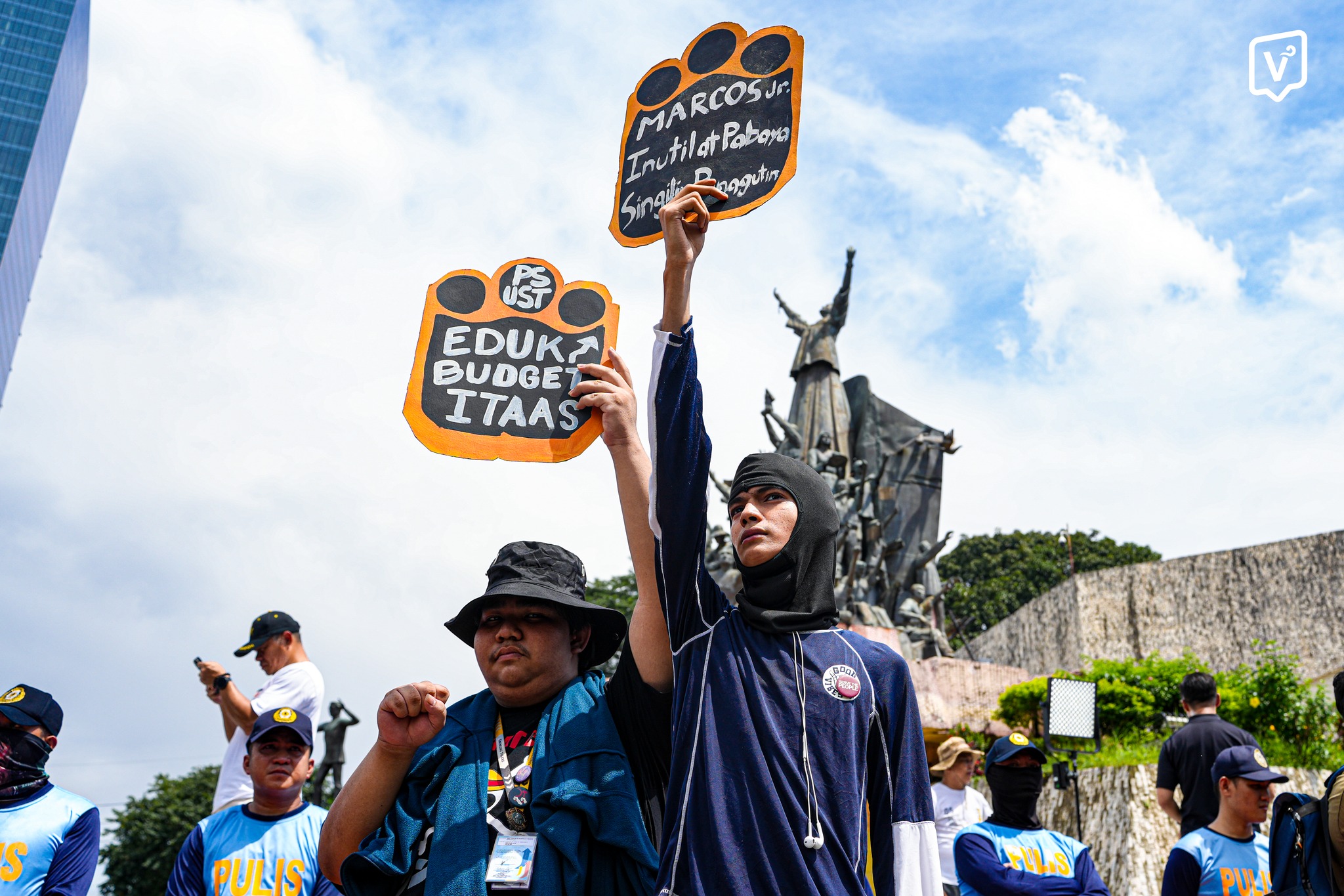 The Varsitarian - PROTESTORS RALLY VS. CORRUPTION AT EDSA SHRINE ...