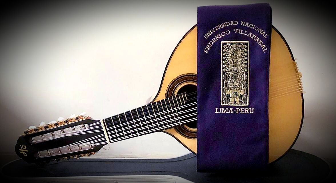 Tuna - Uno de los instrumentos característicos de la tuna, la bandurria ...