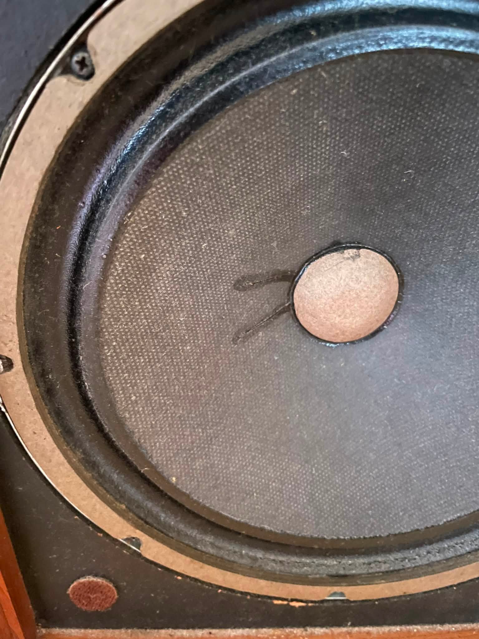 アルテックがエレクトロボイスに吸収され、名を変えて現在でも生産され