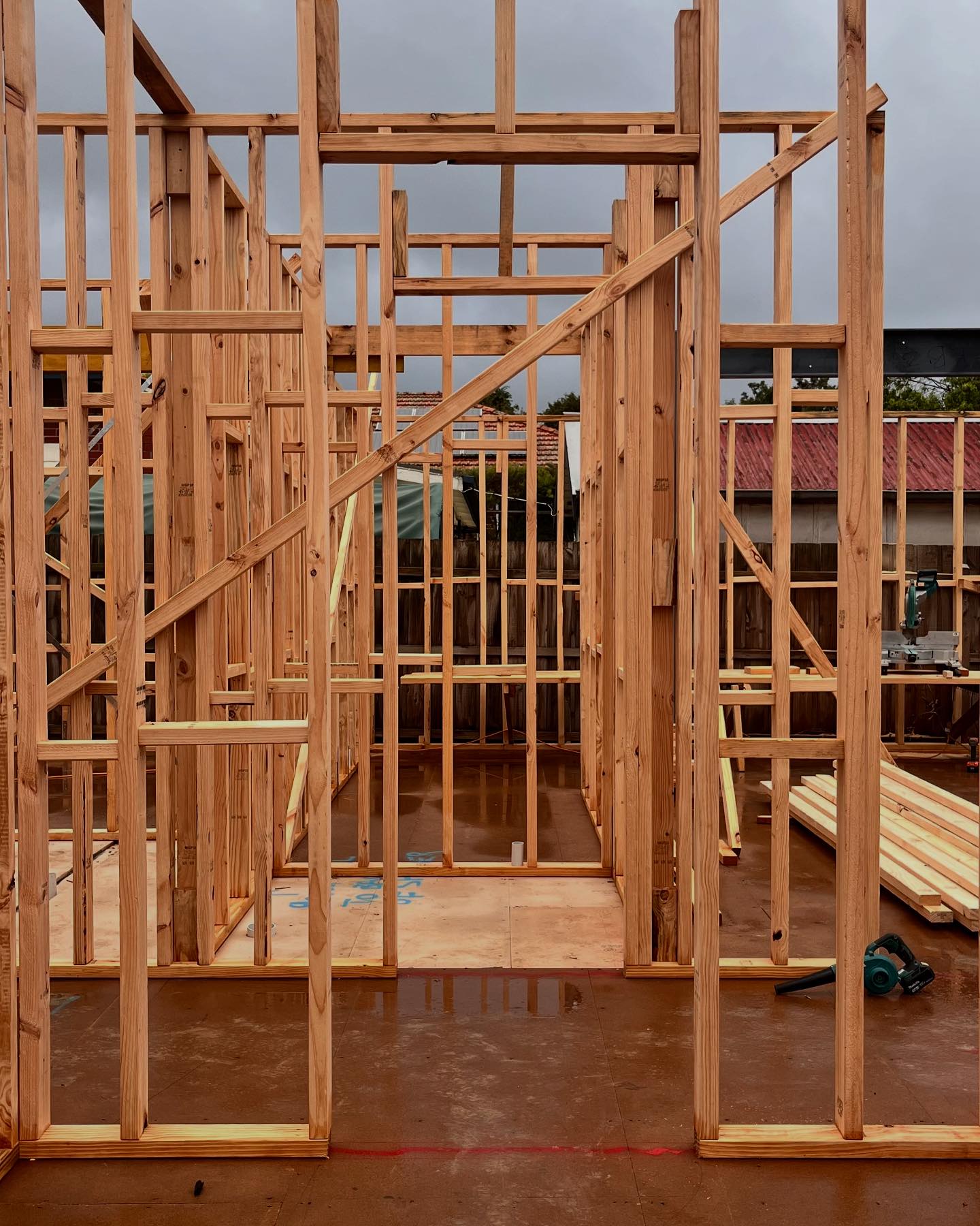 SEMMbuild - The frame is almost complete at our Bentleigh... | Facebook