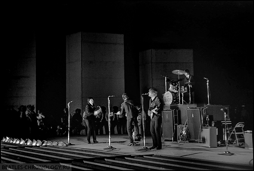 Beatles - August 26th 1964 - Red Rocks Ampitheatre, Denver The Beatles ...