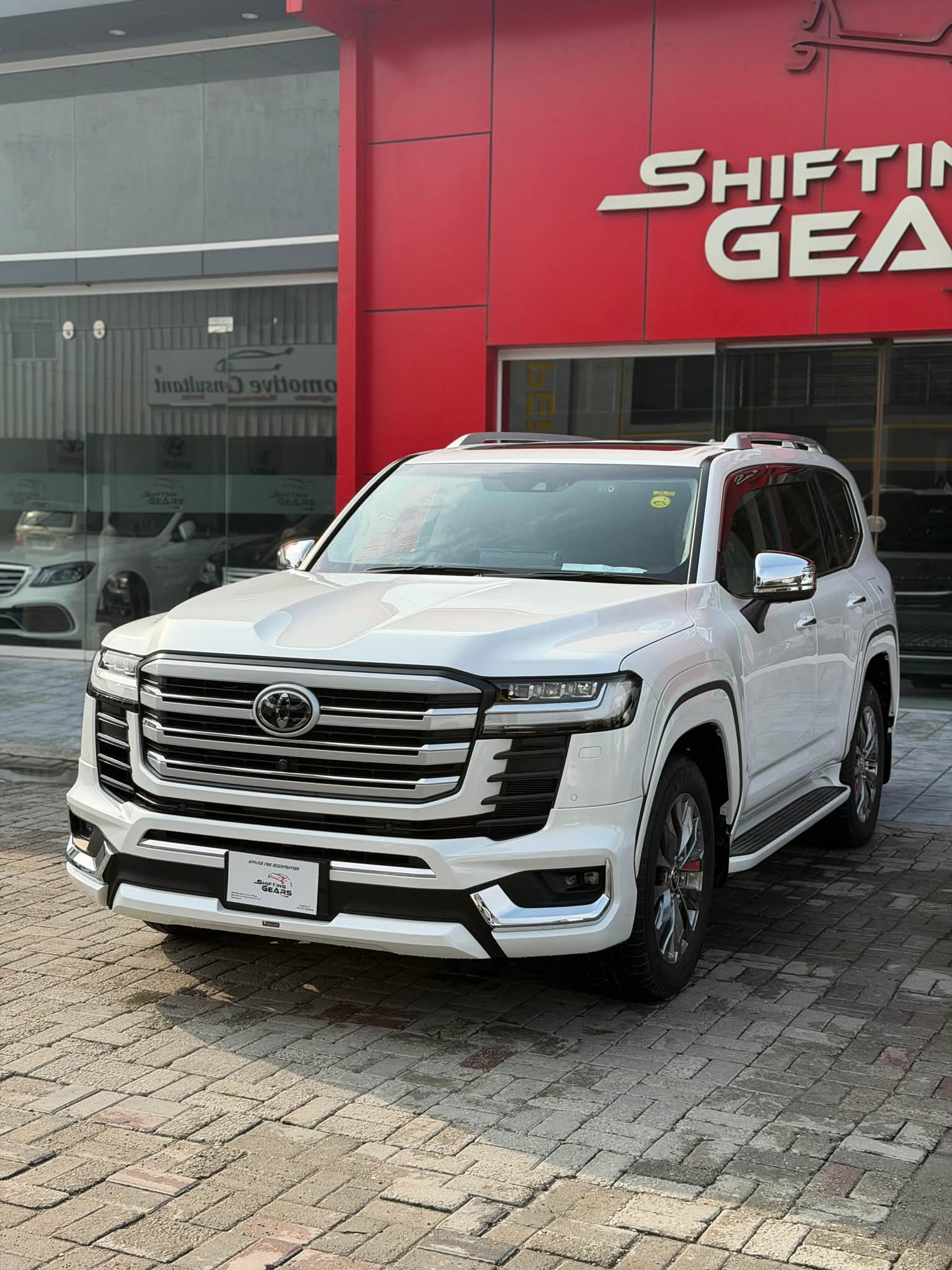 TOYOTA LAND CRUISER ZX — 2023 A flagship Land Cruiser in