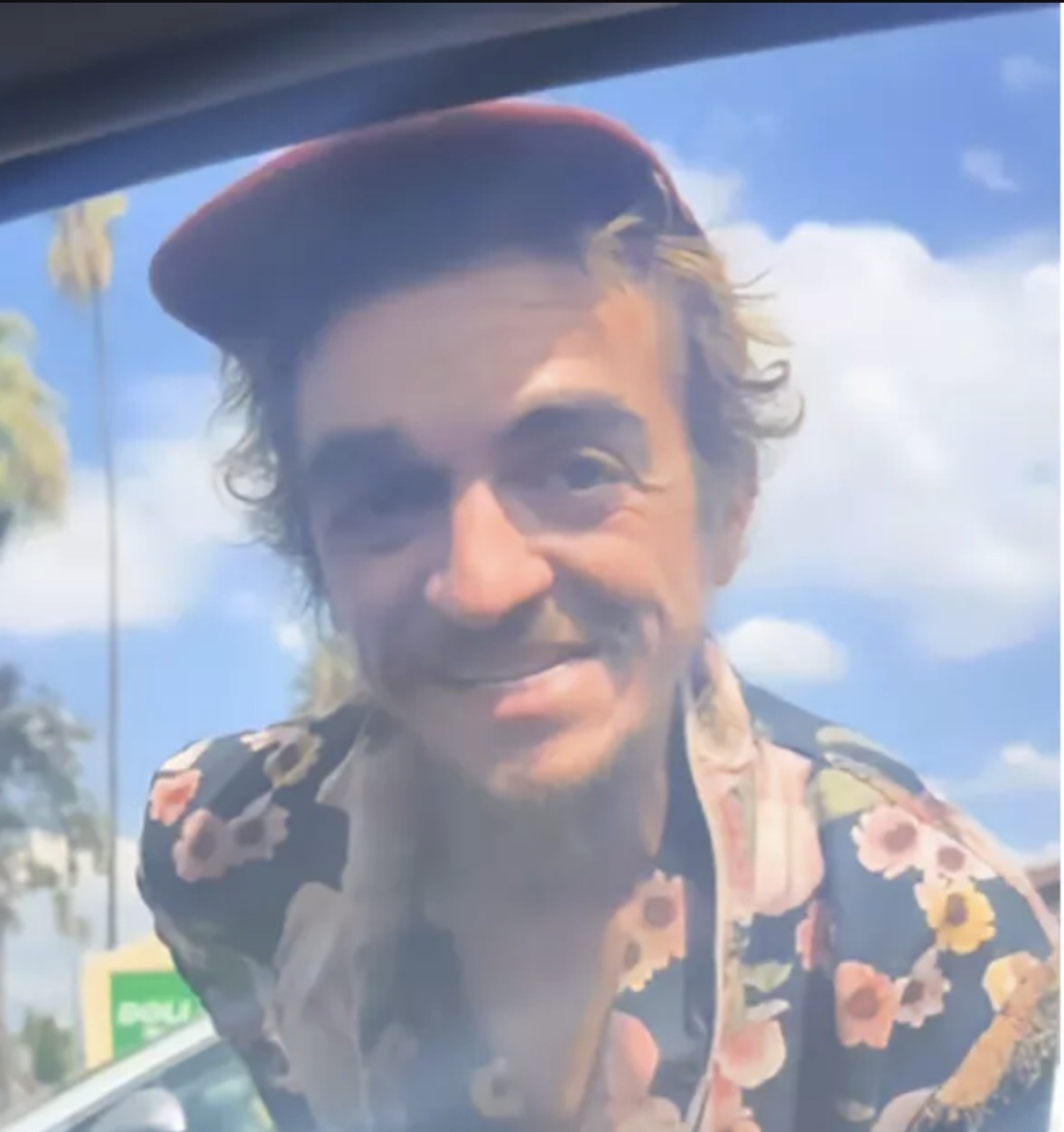 Newsner.com - Fans recognize former Nickelodeon child star... | Facebook