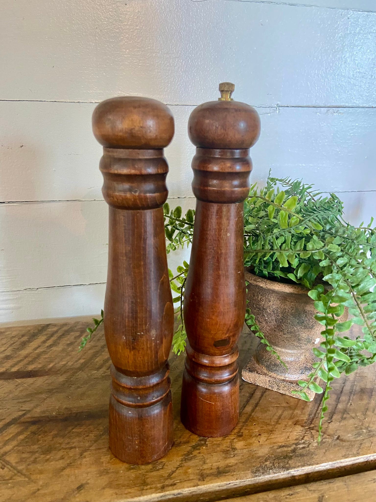 Vintage Japanese Wooden Shaker/Grinder🤎