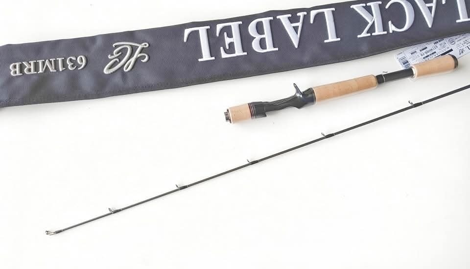 รายการ #4 -44 8-16 lb. เบาเพียง 104 กรัม Daiwa Black Label LG #ราย