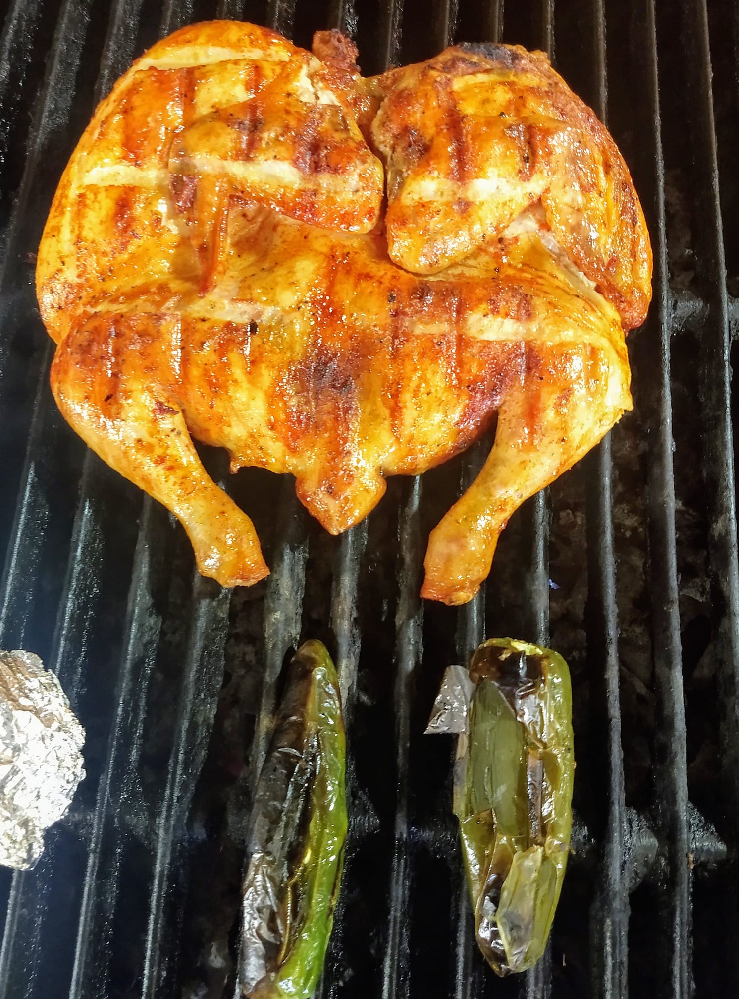 Ven a probar nuestros Ricos Pollos... - La Parrilla 20-20 | Facebook