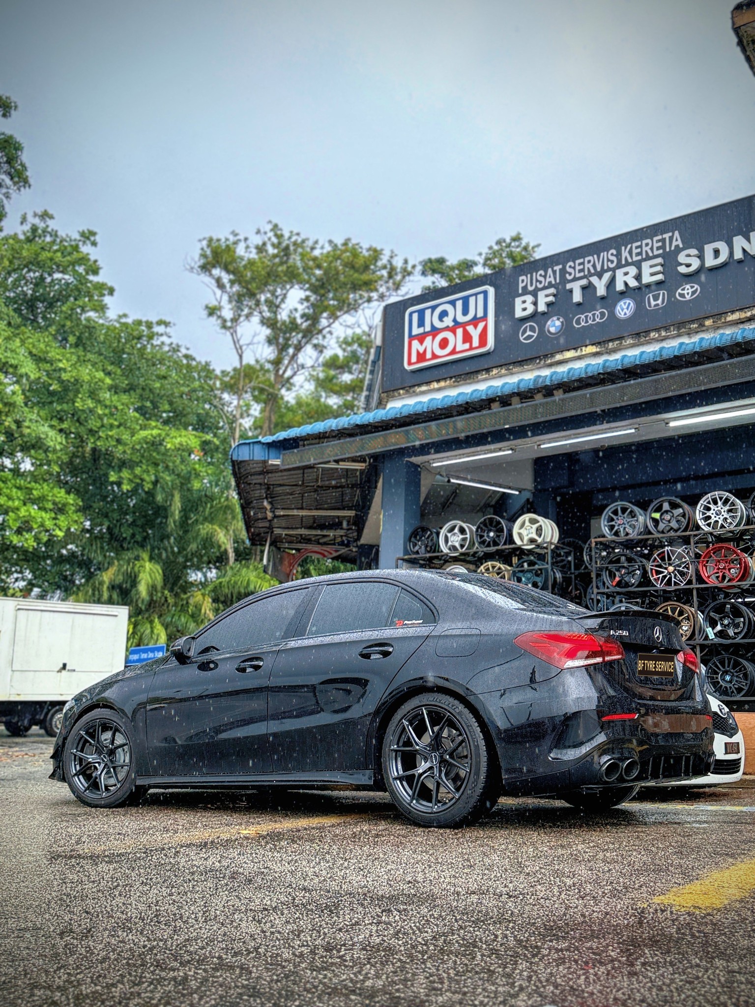 Raxer - Unlocking the next character of the AMG with the light weight ...