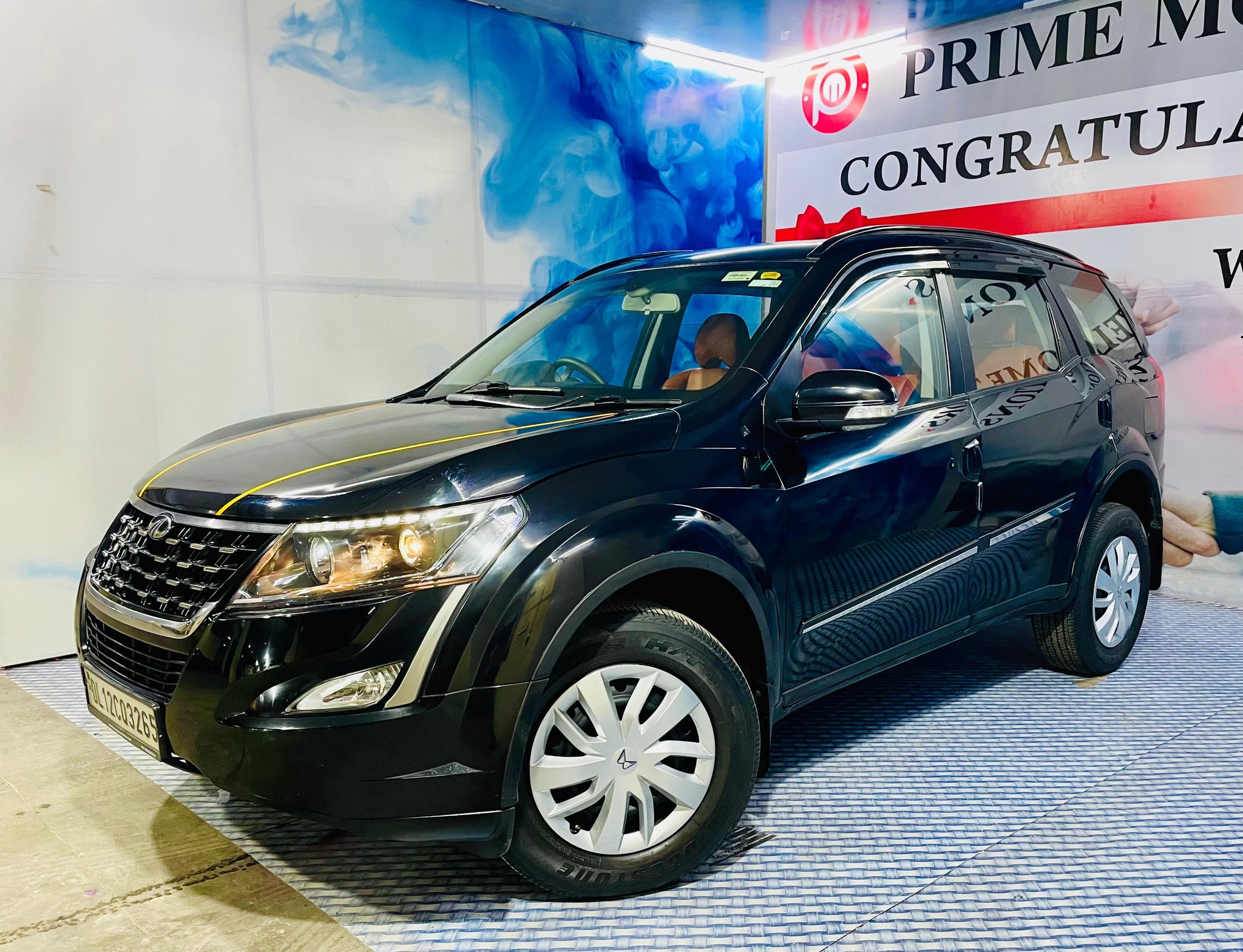 その他 m INTRODUCING BLACK PANTHER* - ⁠MAHINDRA XUV500 W7 M/T DIESEL 2018