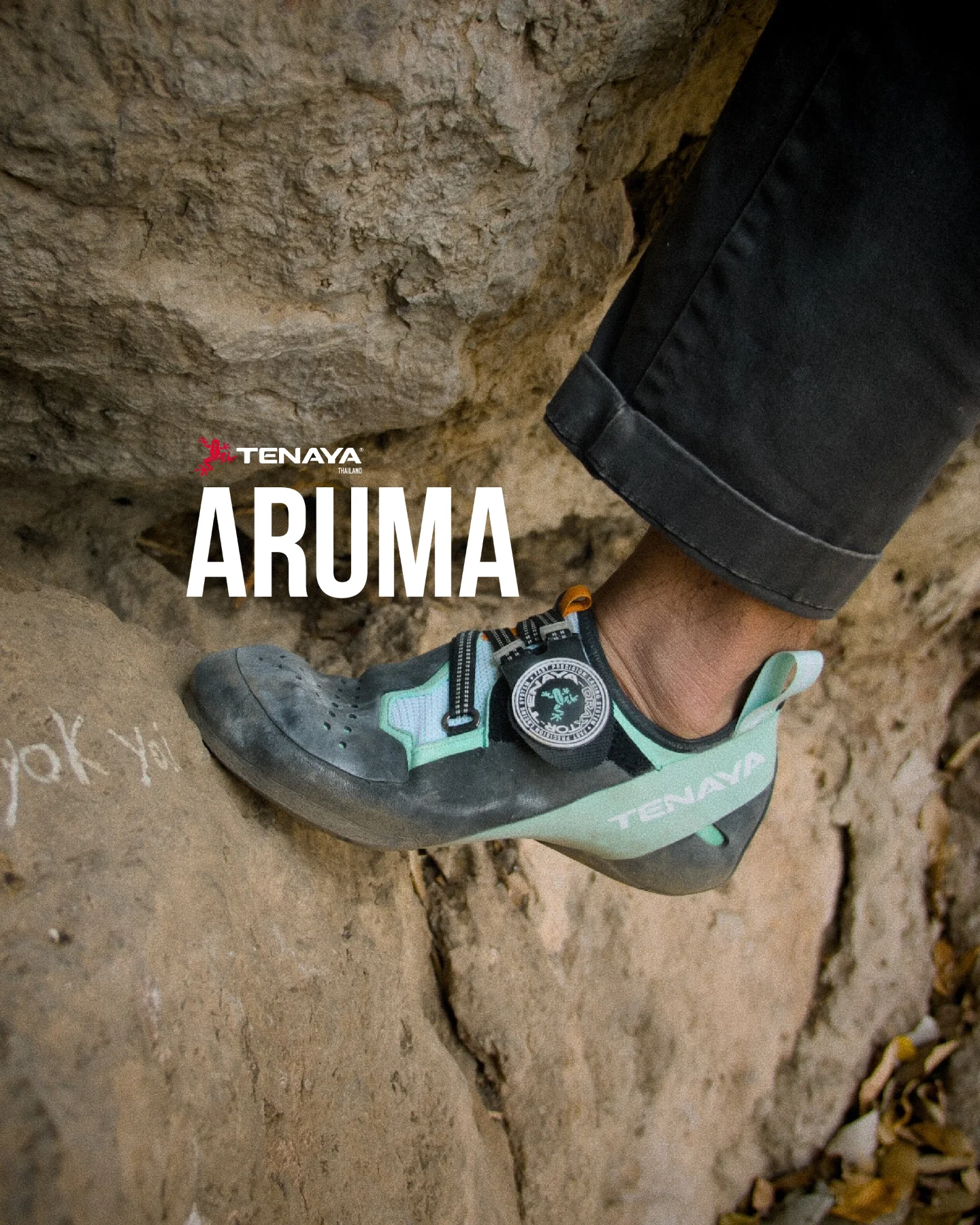 Precise climbing shoe with split sole for maximum sensitivity for 